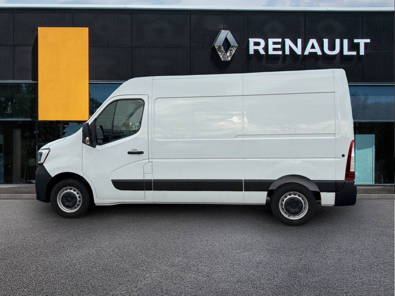 Vente en ligne Renault Master E-Tech MASTER ELECTRIQUE FGN L2H2 F3500 EV52 au prix de 27 990 €