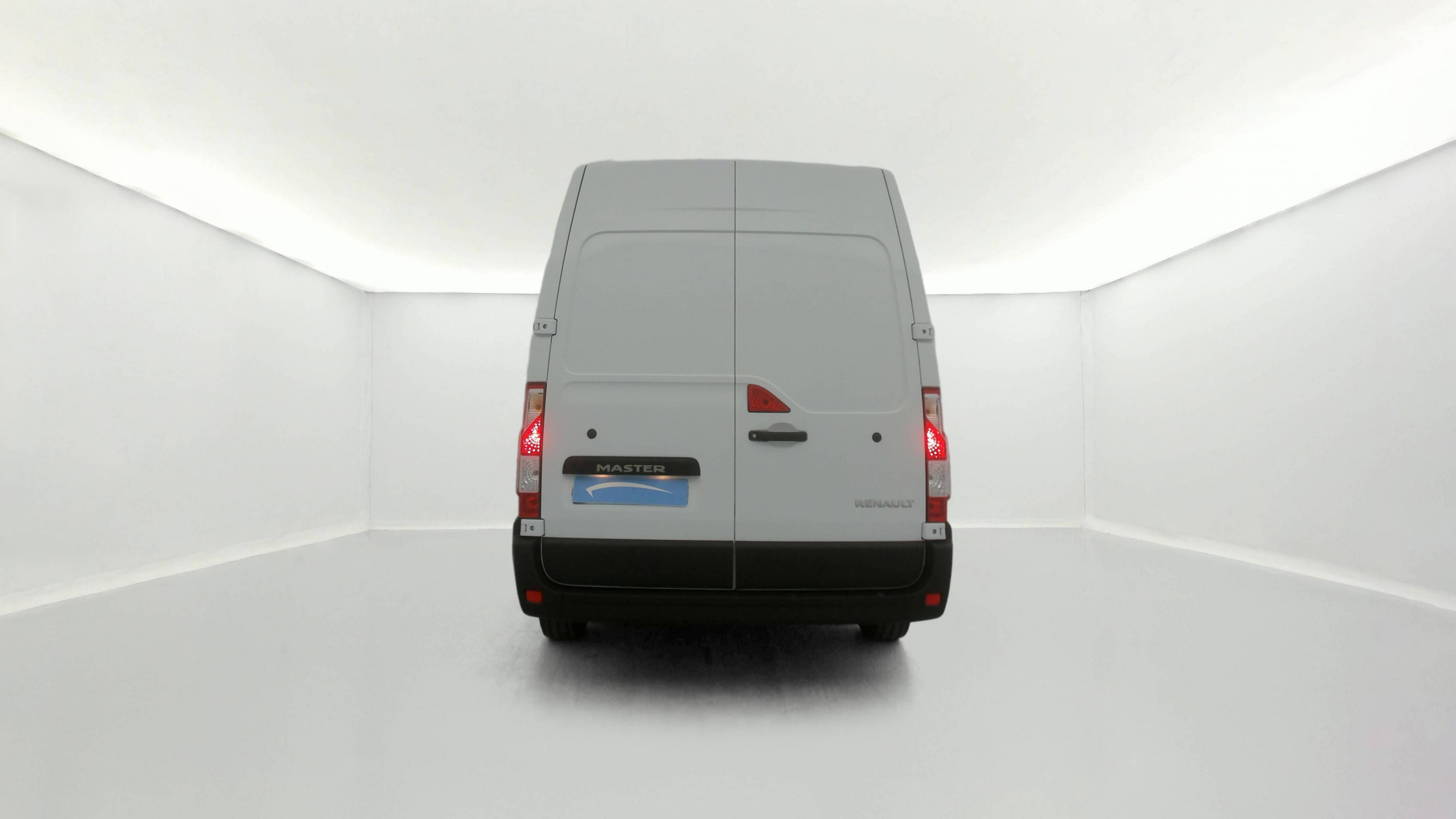 Vente en ligne Renault Master Fourgon MASTER FGN TRAC F3500 L2H2 BLUE DCI 135 au prix de 26 990 €