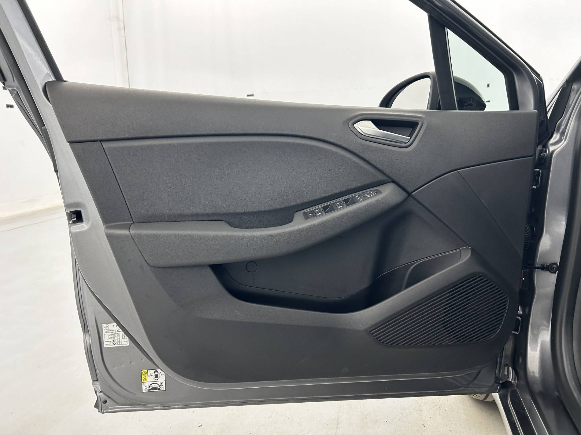 Vente en ligne Renault Clio 5 Clio TCe 90 au prix de 15 350 €