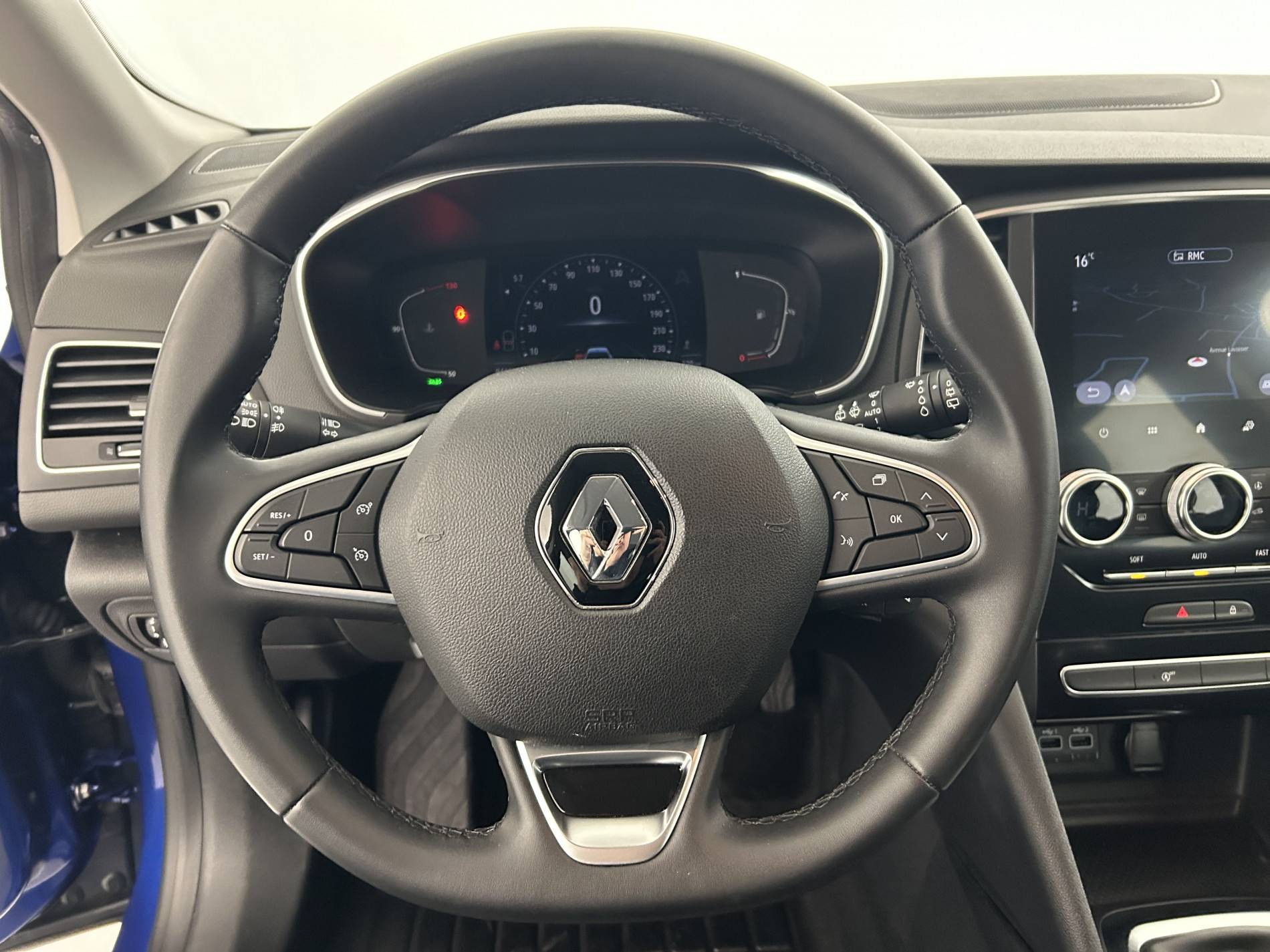 Vente en ligne Renault Megane 4  Blue dCi 115 au prix de 16 490 €