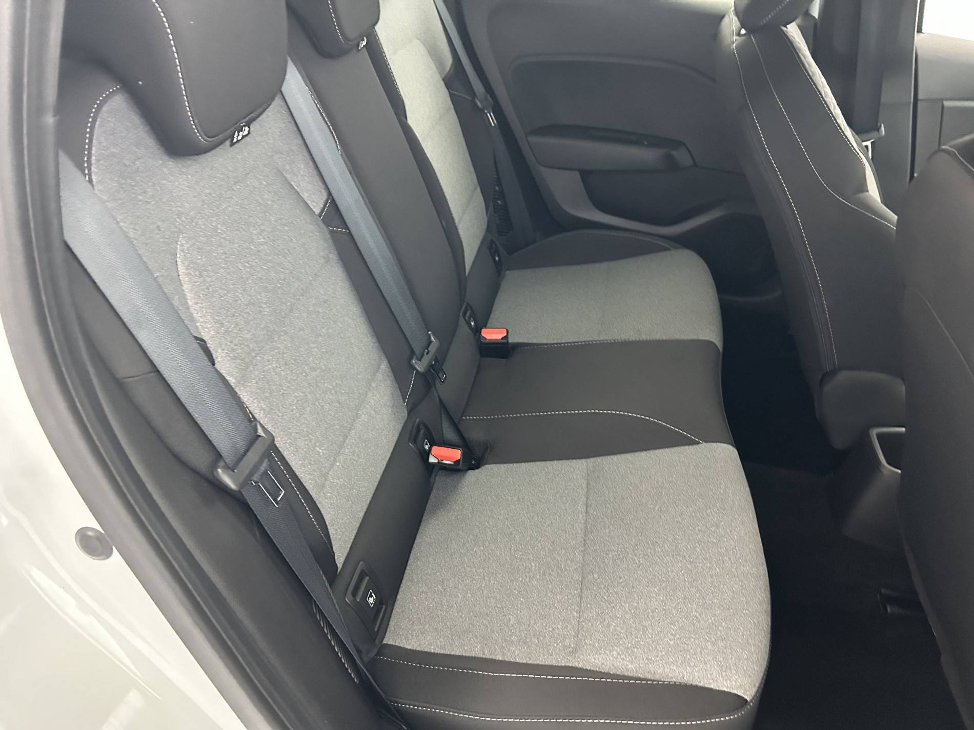 Vente en ligne Renault Clio 5 Clio E-Tech full hybrid 145 ch GSR2 au prix de 19 890 €