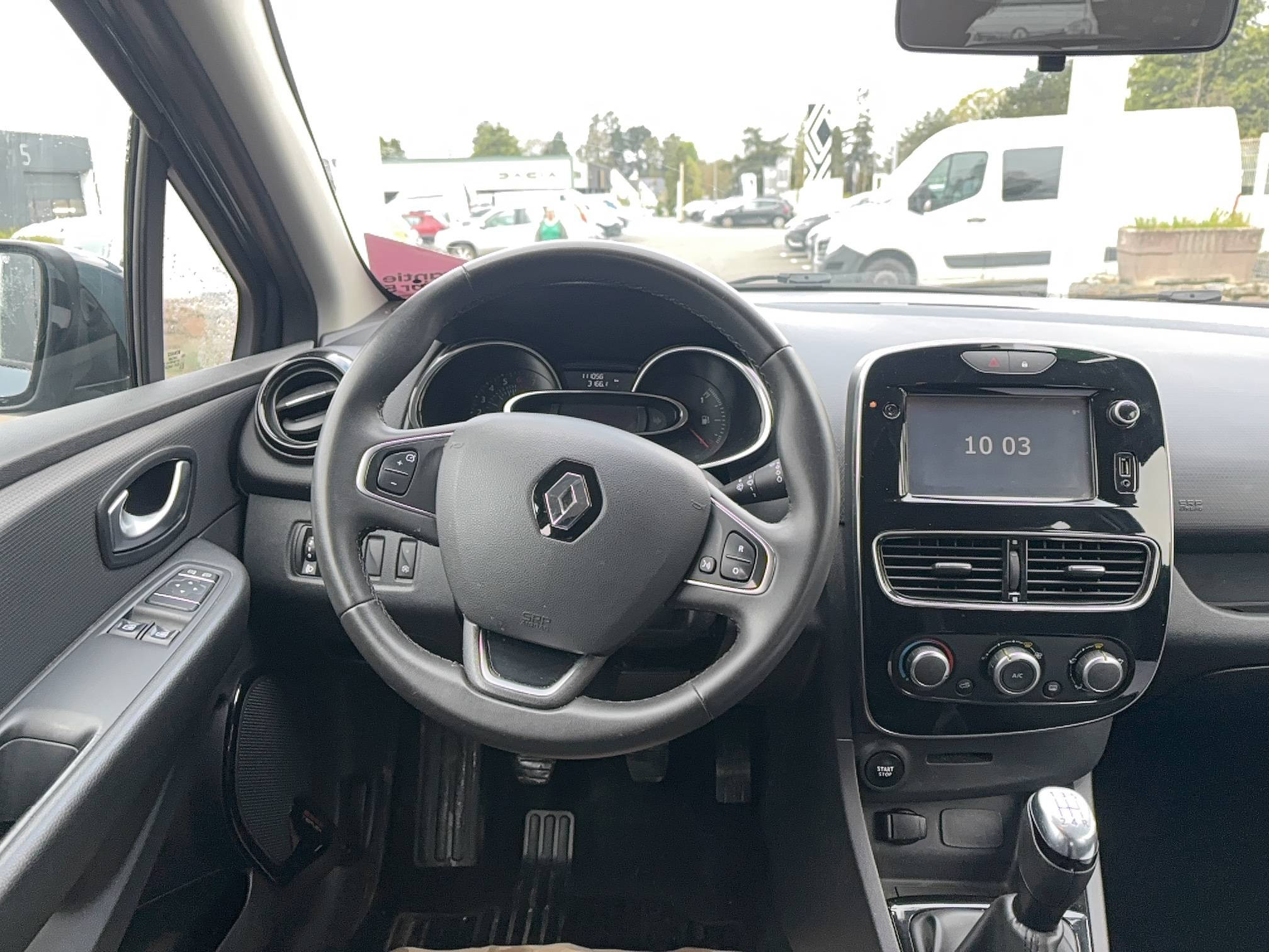 Vente en ligne Renault Clio 4 Clio TCe 90 E6C au prix de 9 490 €