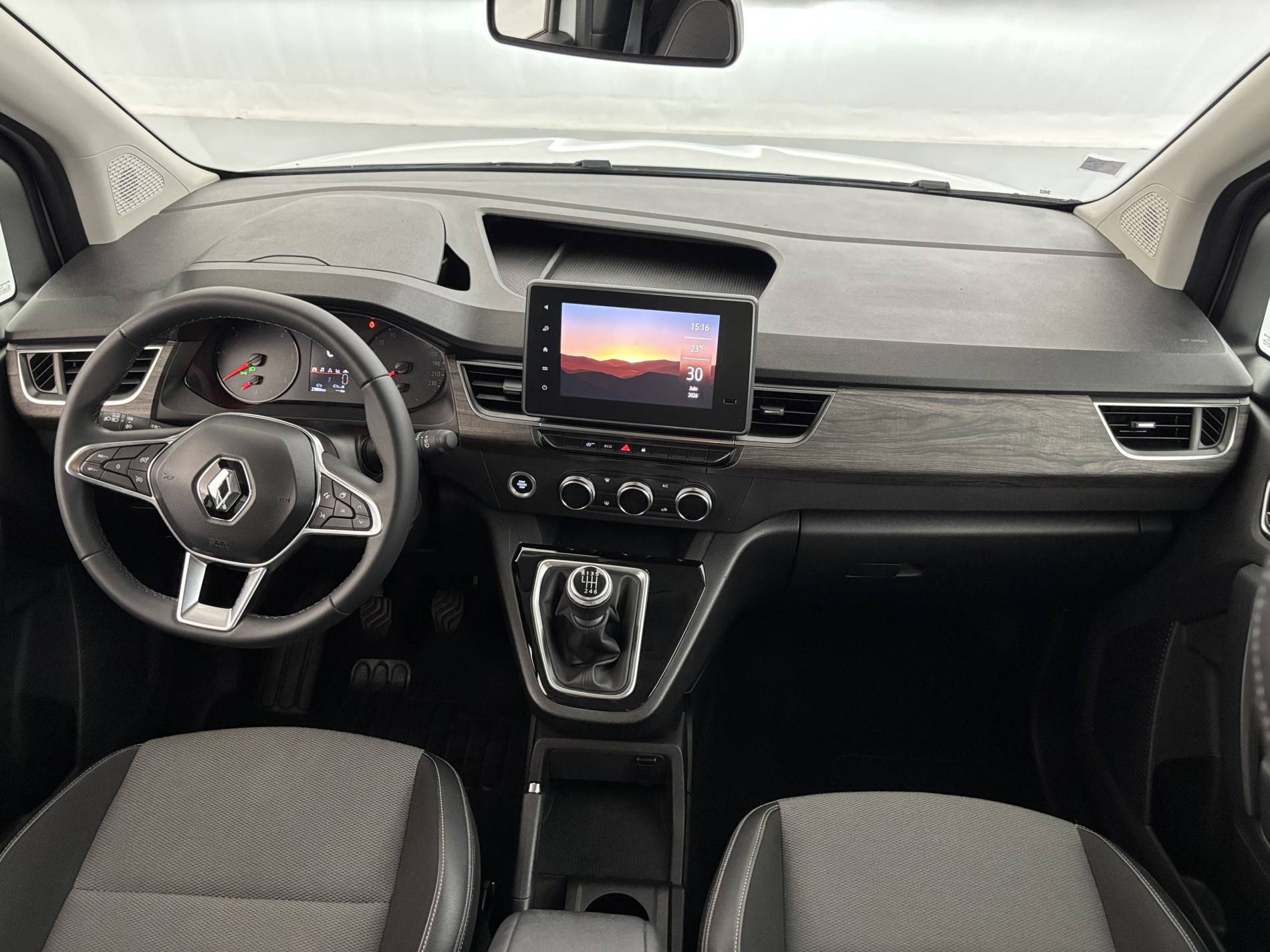 Vente en ligne Renault Kangoo  Blue dCi 95 au prix de 23 890 €