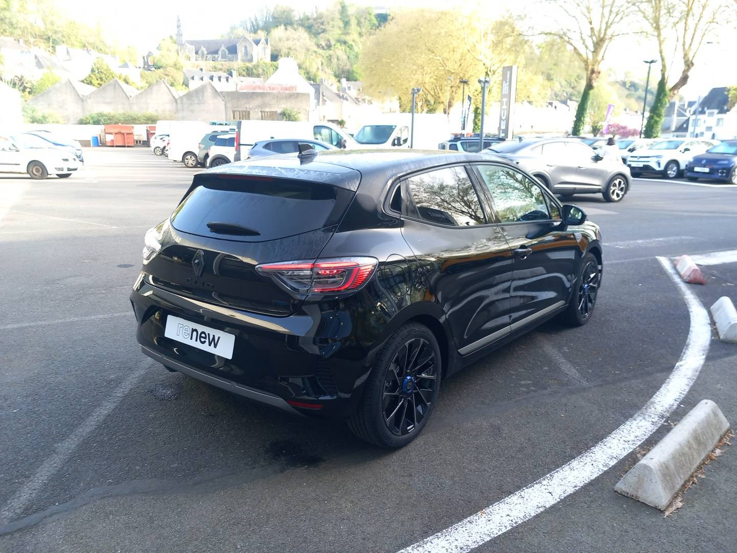 Vente en ligne Renault Clio 5 Clio E-Tech full hybrid 145 ch GSR2 au prix de 24 490 €