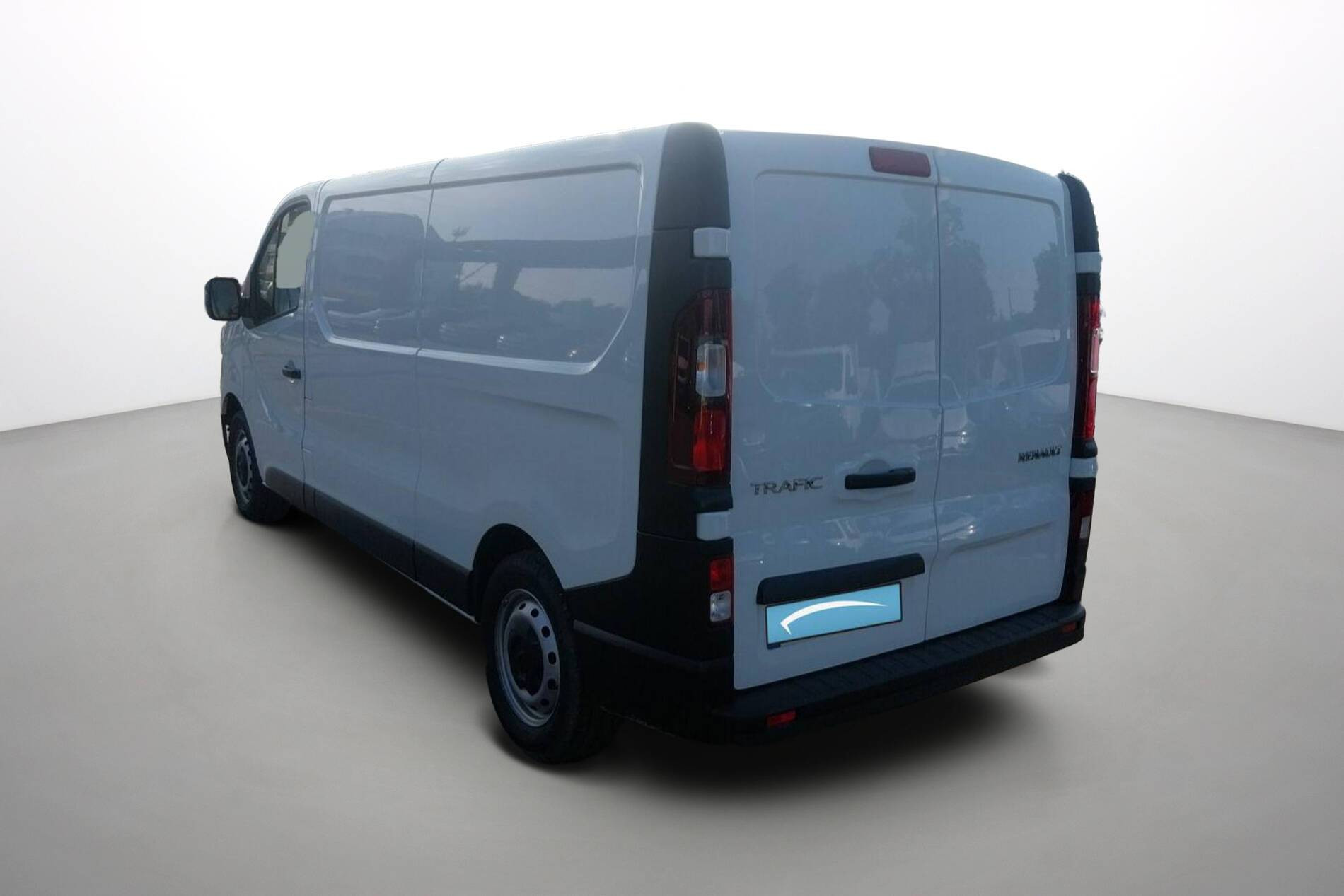 Vente en ligne Renault Trafic 3 Fourgon TRAFIC FGN L2H1 3000 KG BLUE DCI 130 au prix de 23 990 €