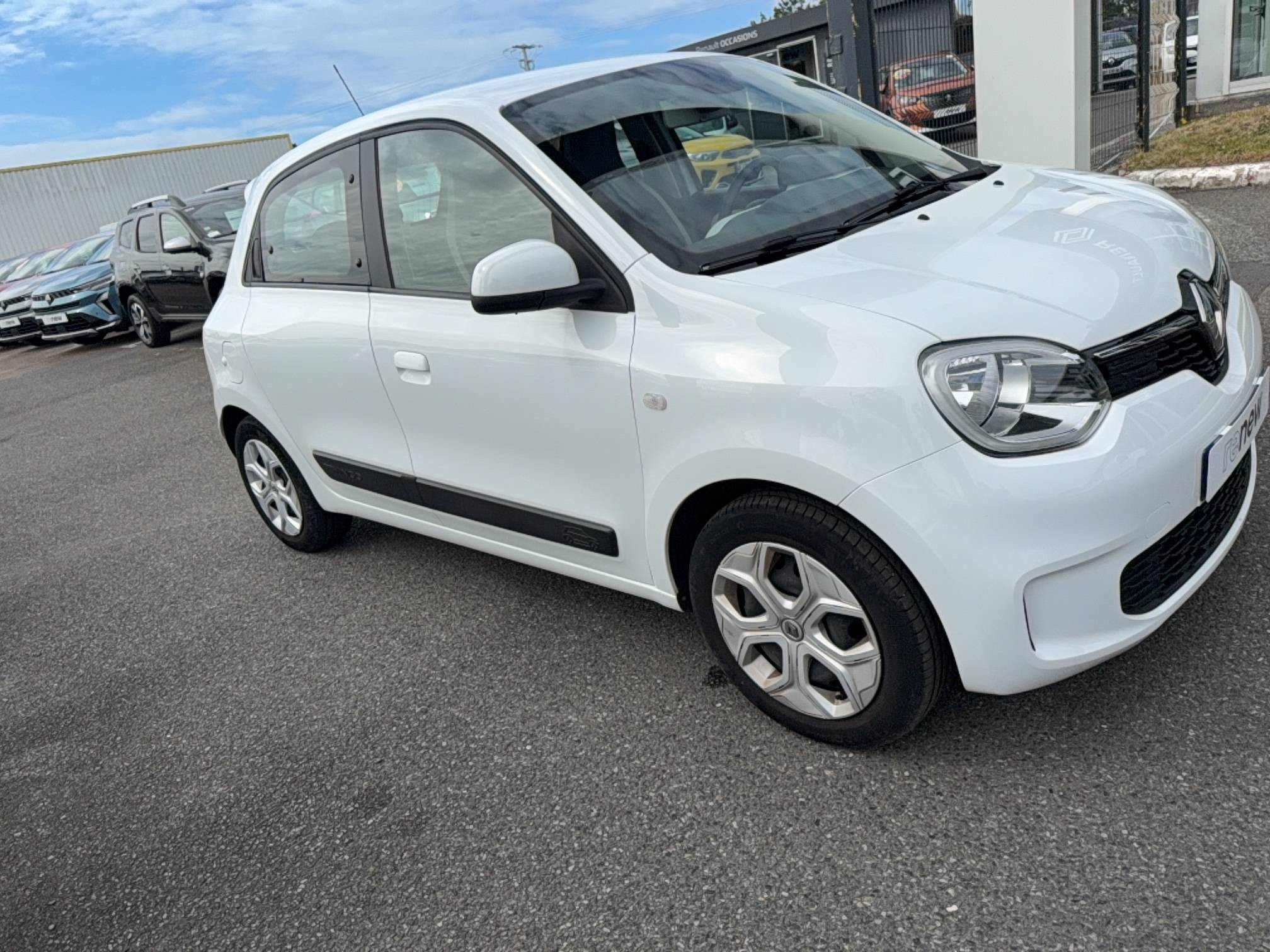 Vente en ligne Renault Twingo 3  SCe 65 - 21 au prix de 11 990 €