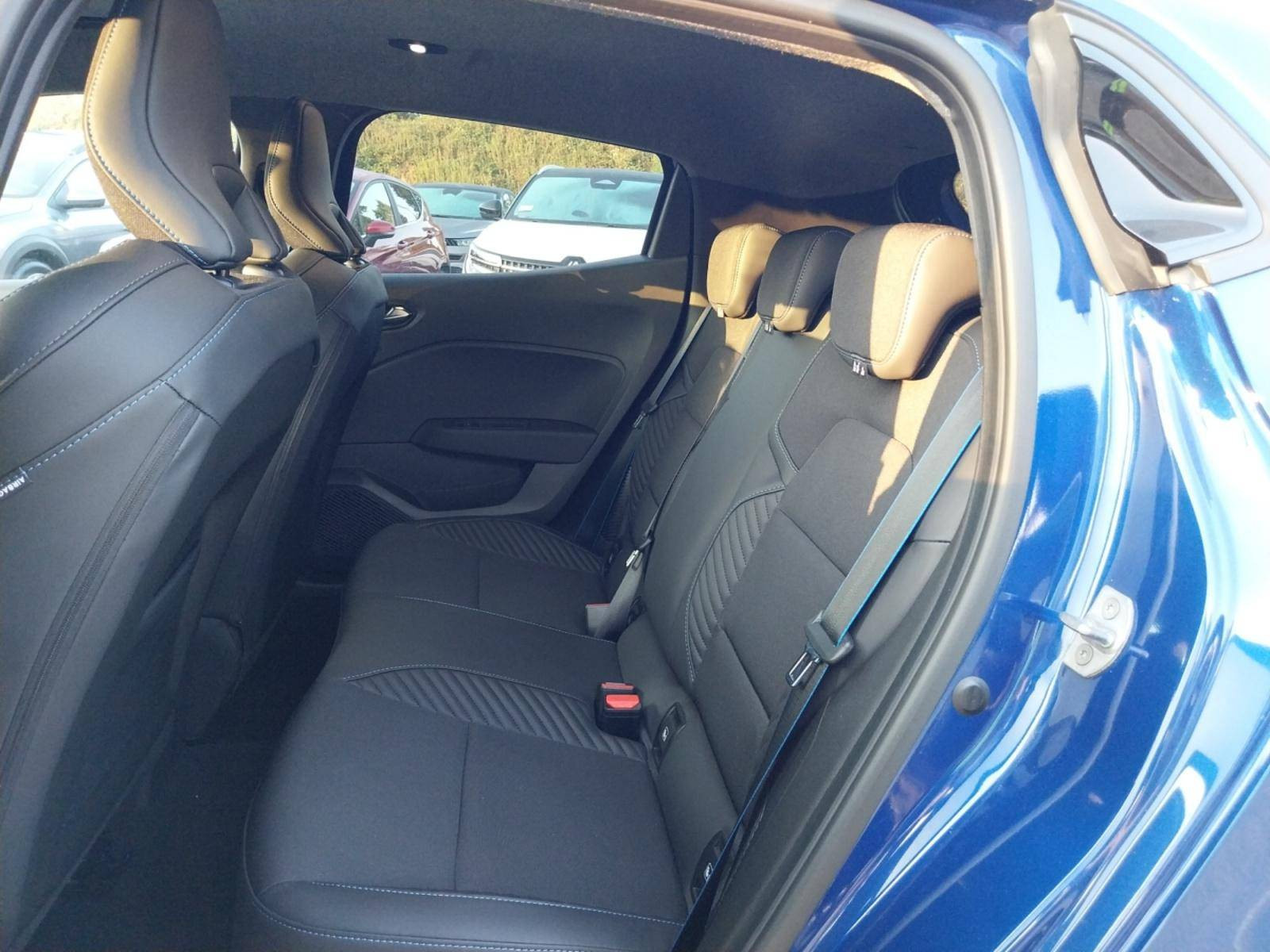 Vente en ligne Renault Clio 5 Clio E-Tech full hybrid 145 ch GSR2 au prix de 23 990 €