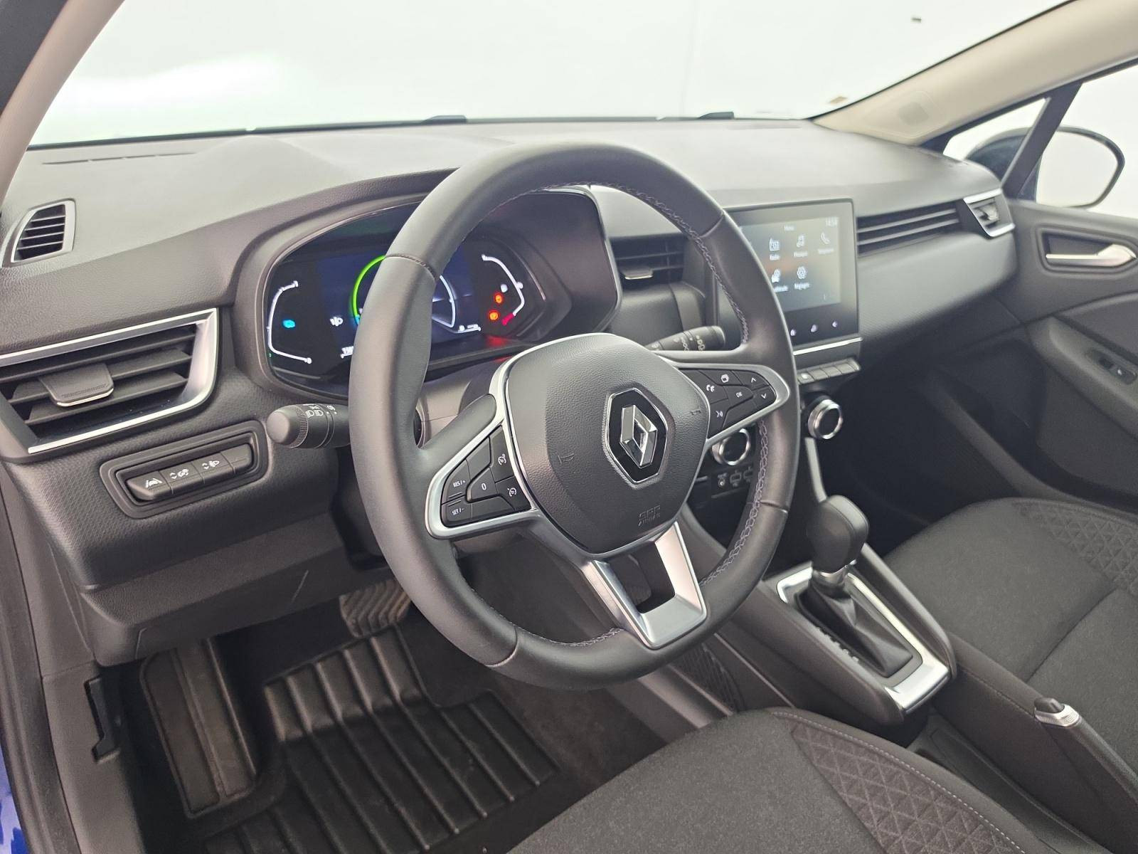 Vente en ligne Renault Clio 5 Clio E-Tech full hybrid 145 au prix de 17 900 €