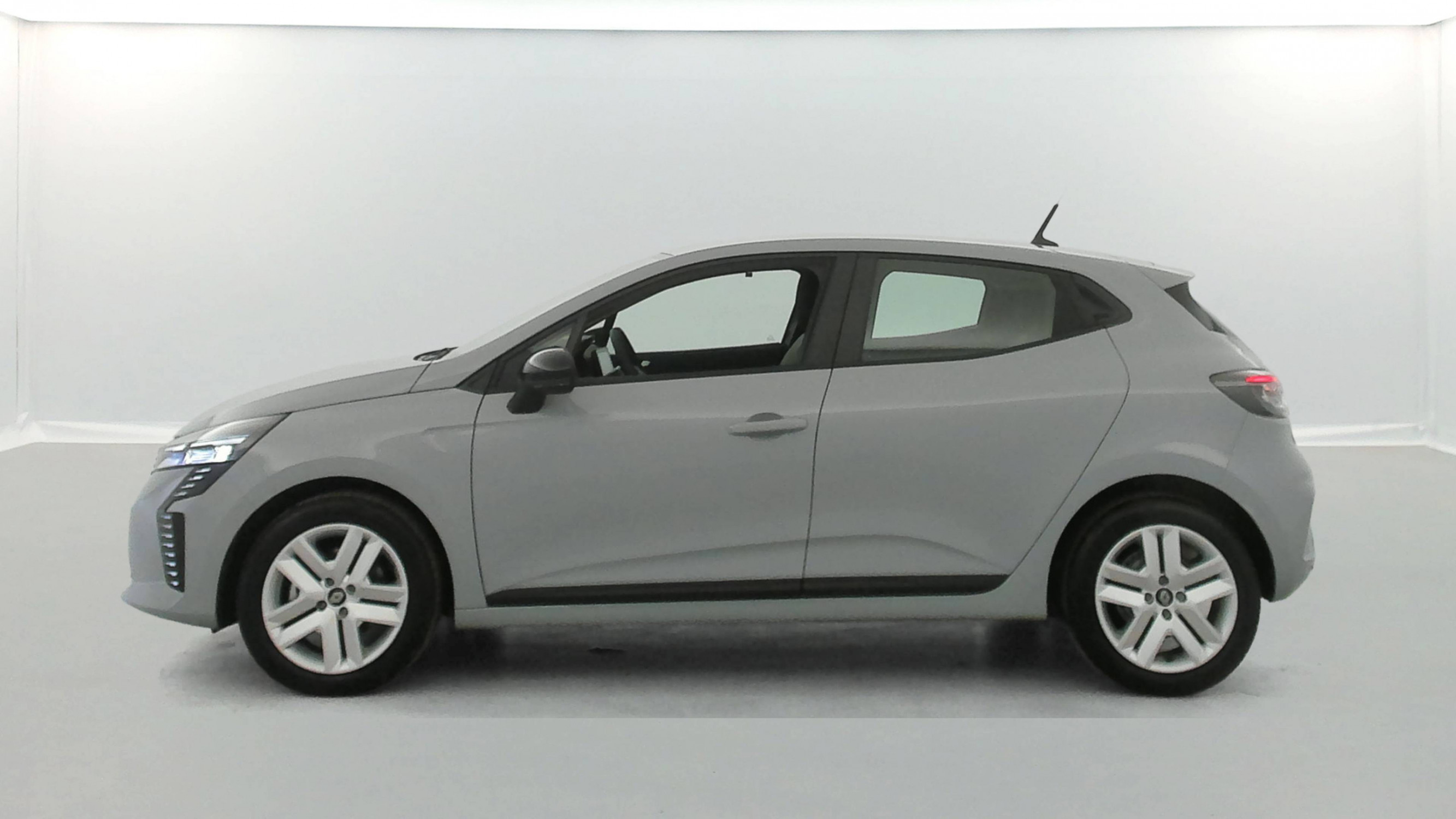 Vente en ligne Renault Clio 5 Clio Blue dCi 100 ch GSR2 au prix de 19 690 €