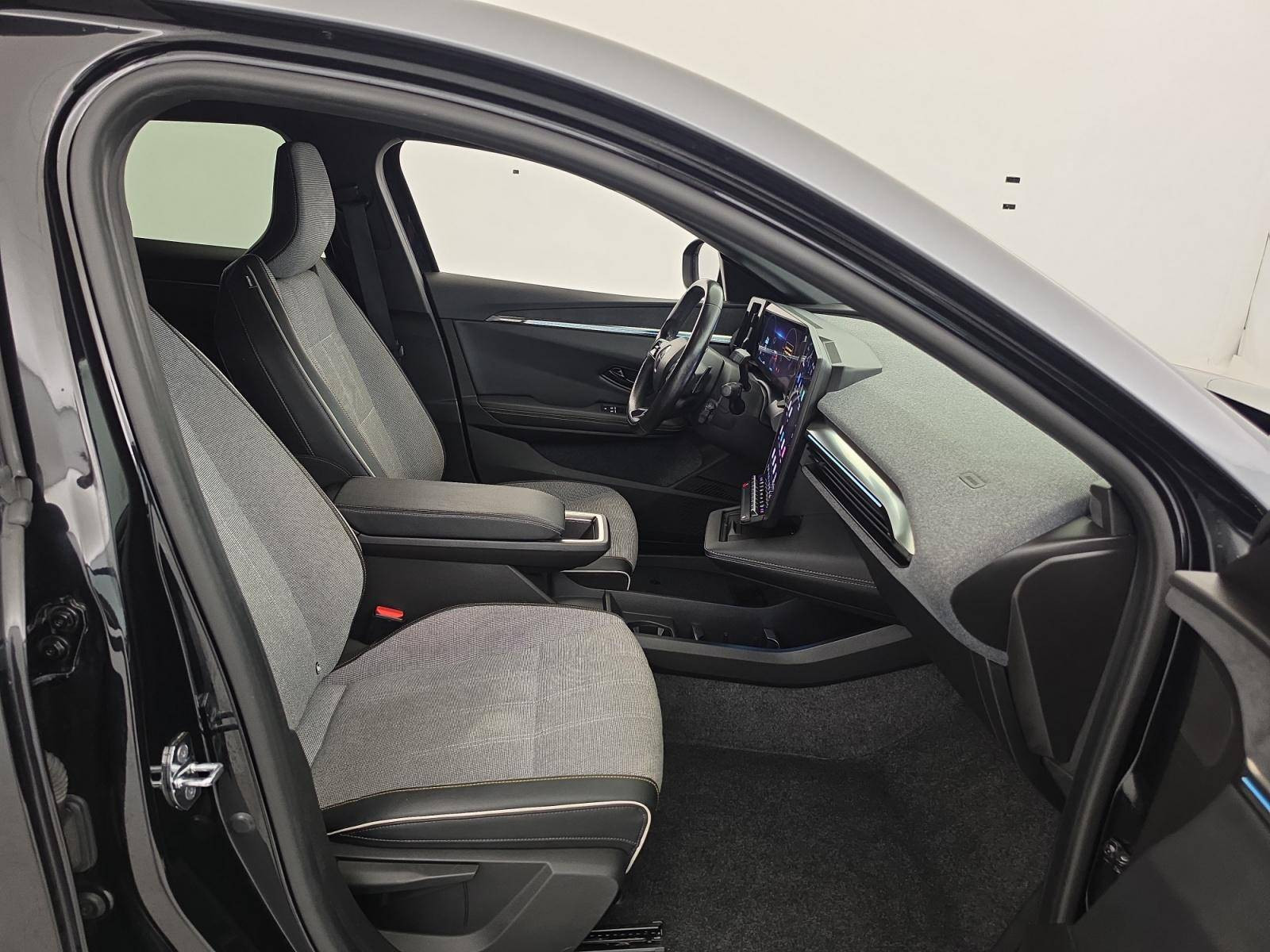 Vente en ligne Renault Megane E-Tech  EV60 220 ch super charge au prix de 24 690 €