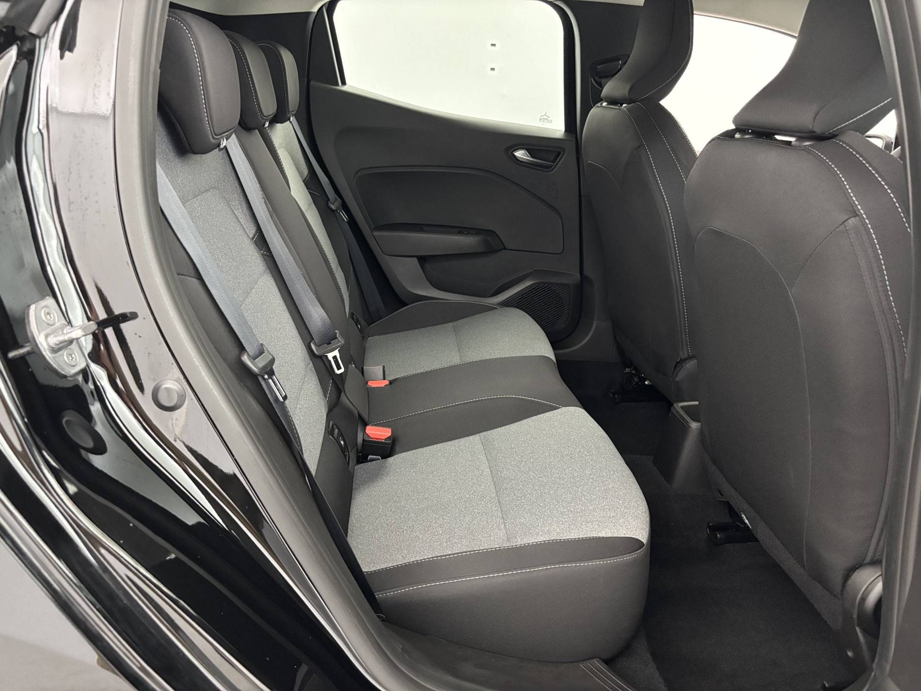 Vente en ligne Renault Clio 5 Clio Blue dCi 100 ch GSR2 au prix de 17 991 €