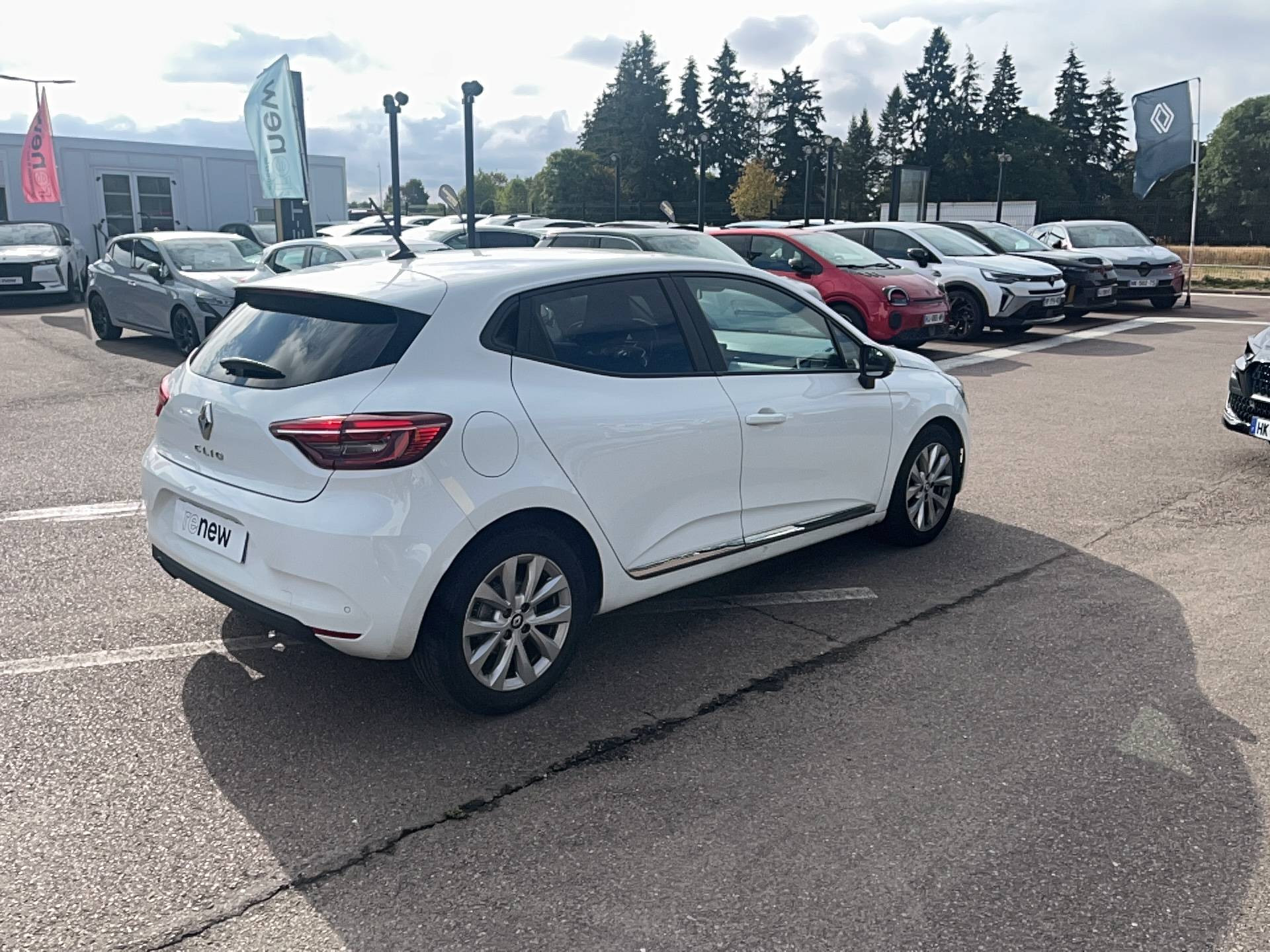 Vente en ligne Renault Clio 5 Clio Blue dCi 100 au prix de 13 490 €