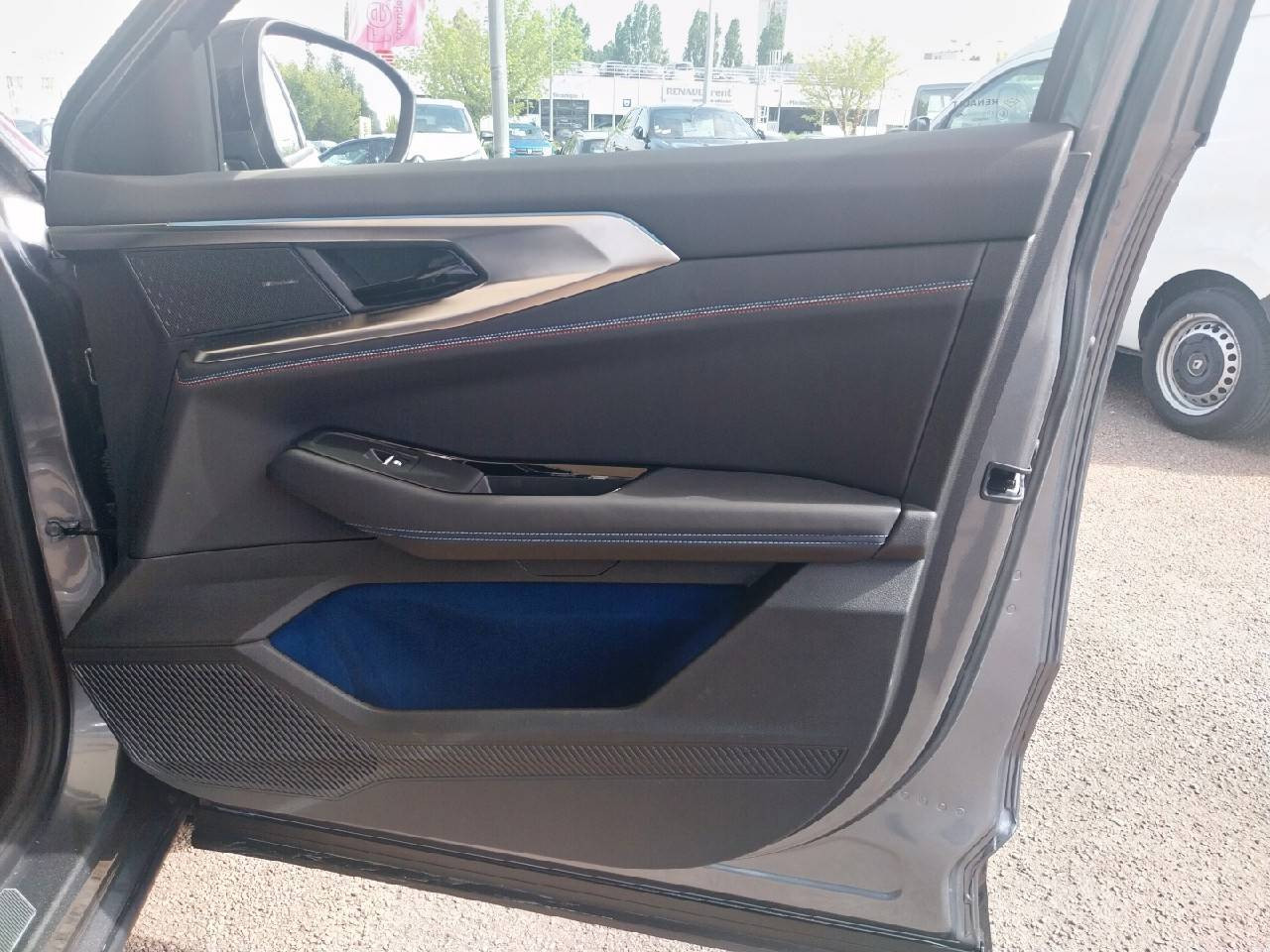 Vente en ligne Renault Rafale  E-Tech full hybrid 200 ch au prix de 39 990 €