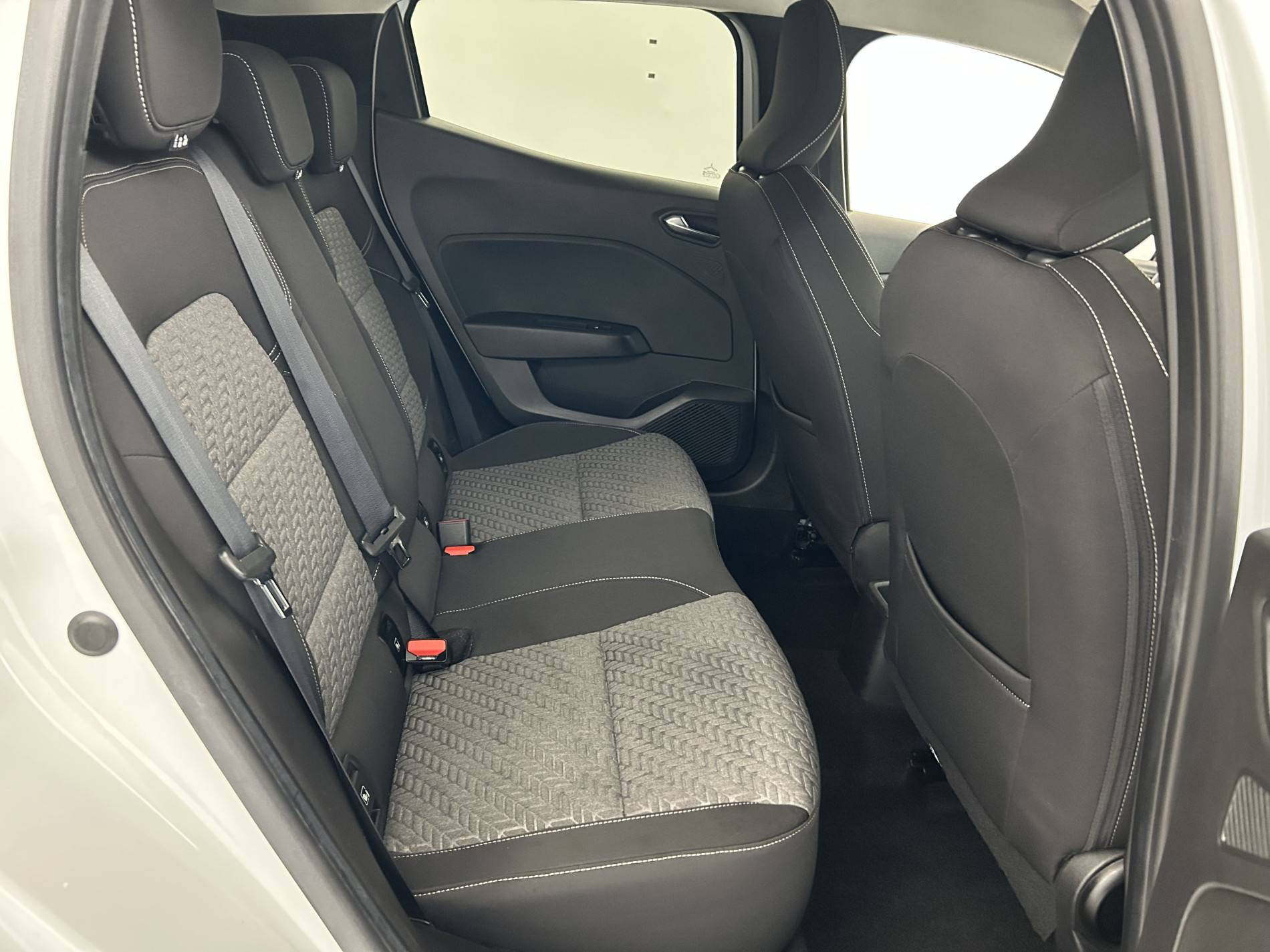 Vente en ligne Renault Clio 5 Clio TCe 90 au prix de 12 990 €