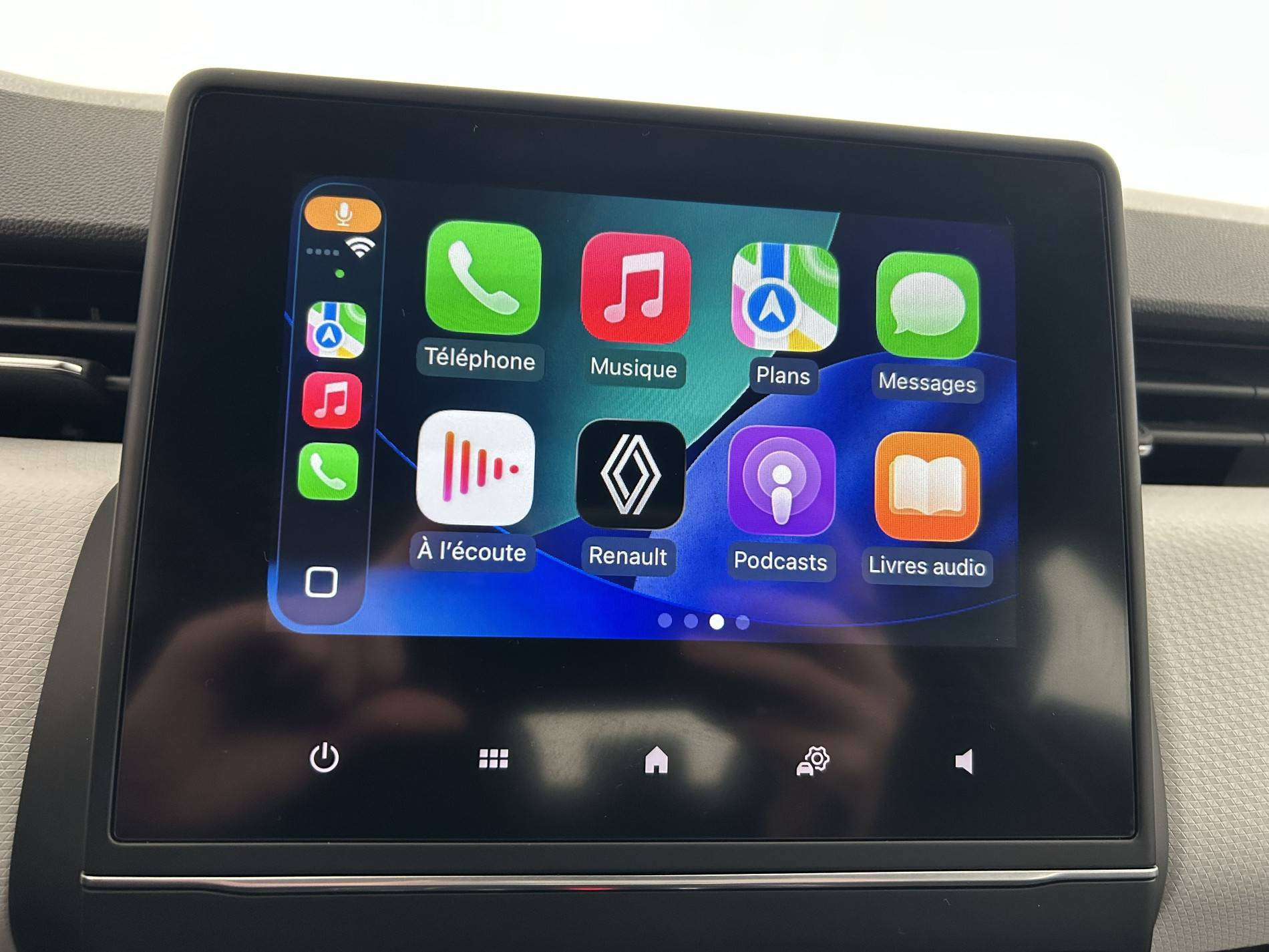 Vente en ligne Renault Clio 5 Clio E-Tech 140 - 21N au prix de 18 499 €