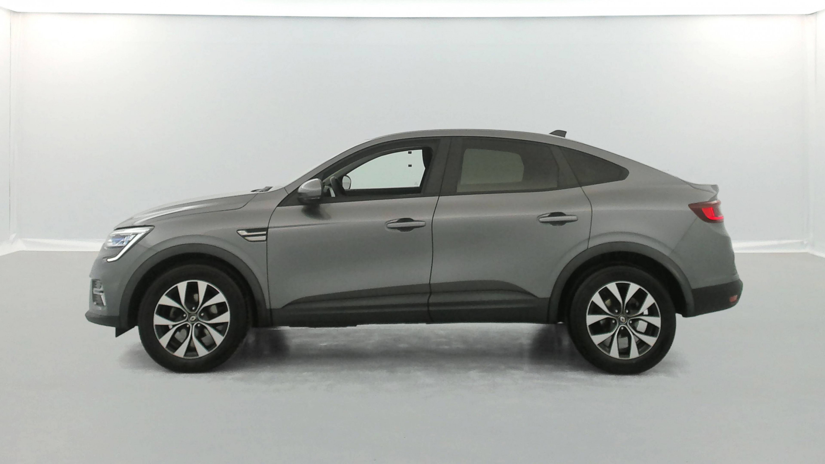 Renault Arkana  mild hybrid 140 EDC FAP - 22 occasion de 2023 en vente à Quimper