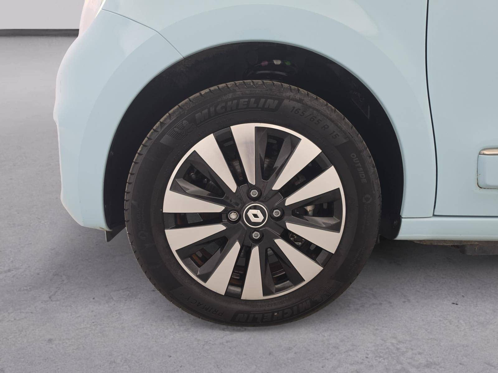 Vente en ligne Renault Twingo Electrique Twingo III E-Tech au prix de 14 490 €