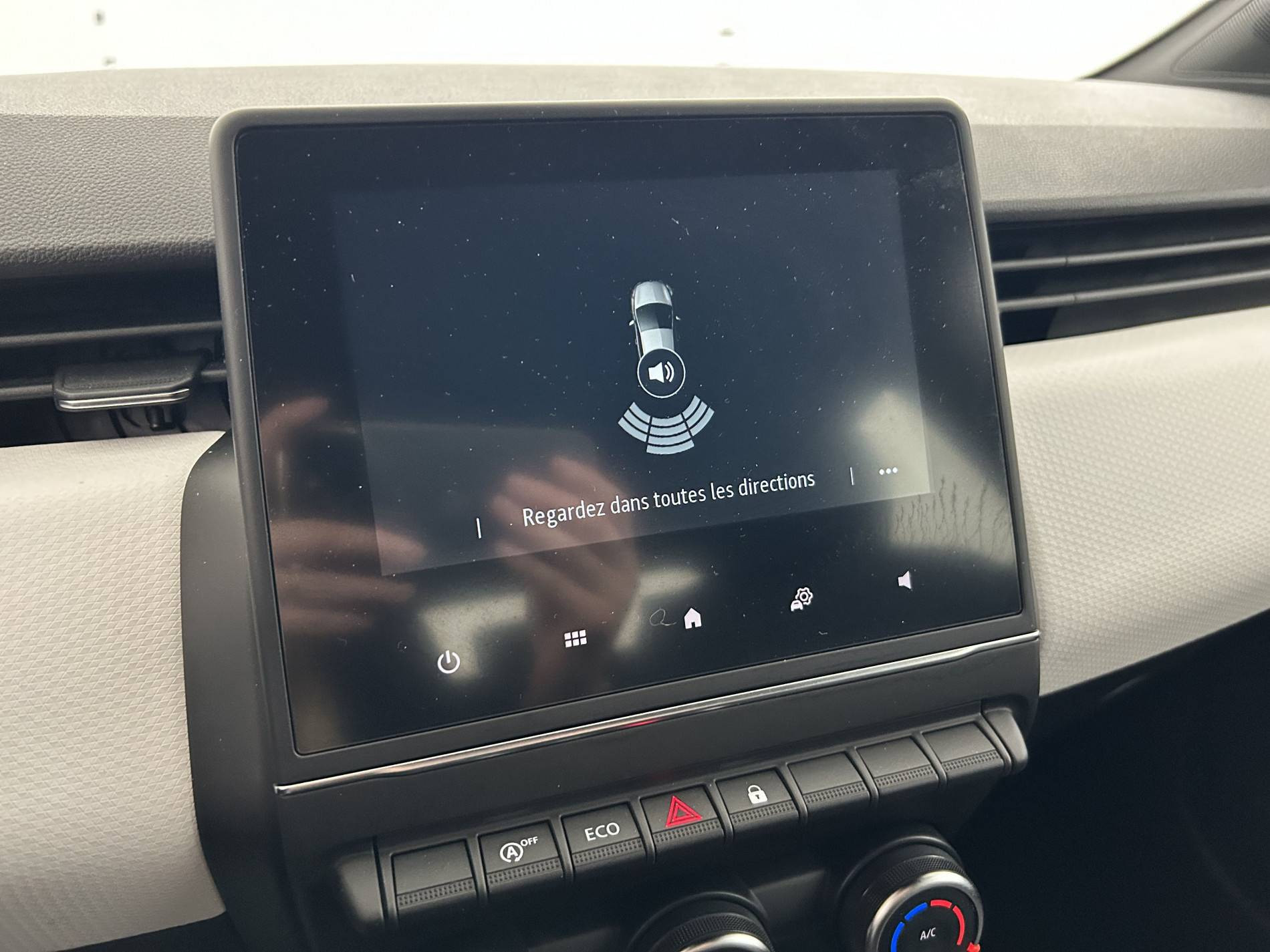 Vente en ligne Renault Clio 5 Clio TCe 90 - 21N au prix de 14 790 €