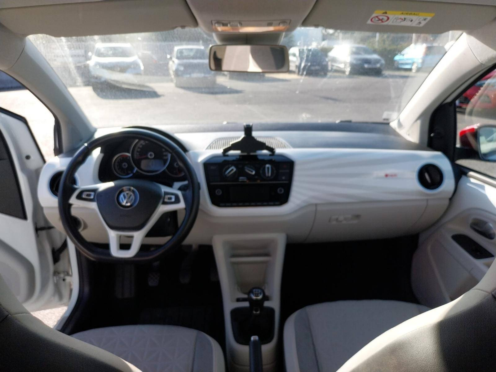 Vente en ligne Volkswagen Up  1.0 75 BlueMotion Technology BVM5 au prix de 9 990 €