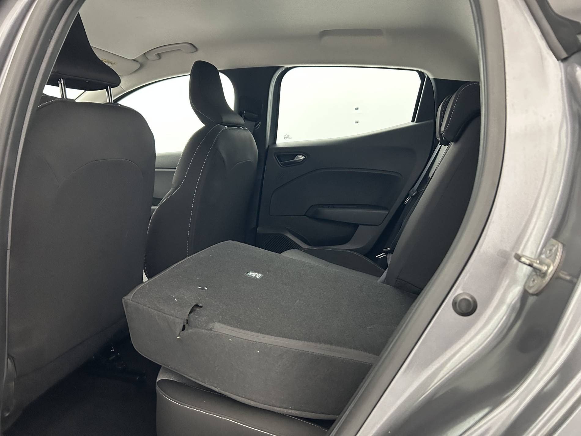 Vente en ligne Renault Clio 5 Clio TCe 90 au prix de 14 990 €