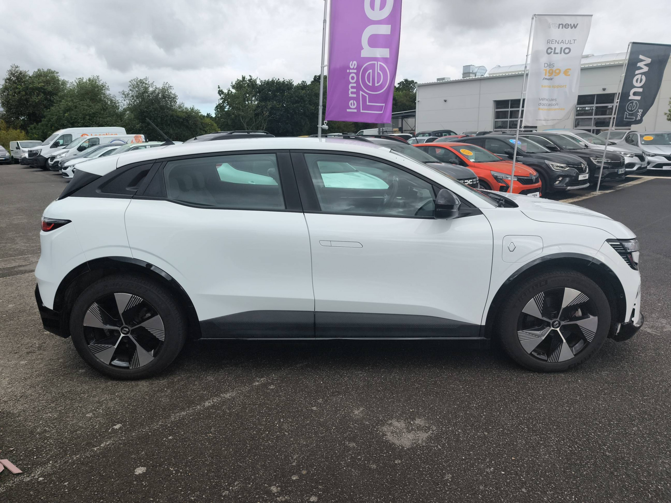 Vente en ligne Renault Megane E-Tech  EV60 220 ch super charge au prix de 21 490 €