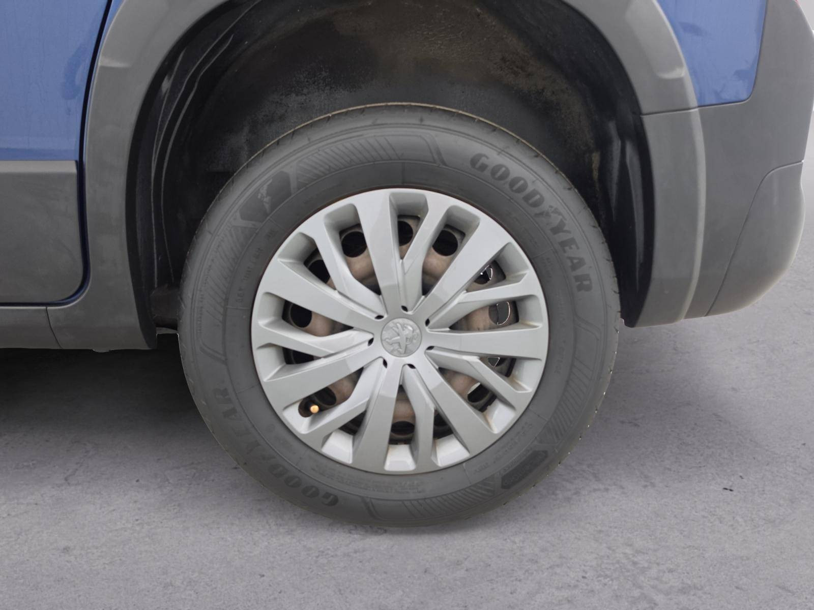 Vente en ligne Peugeot Rifter  Standard PureTech 110 S&S BVM6 au prix de 16 991 €