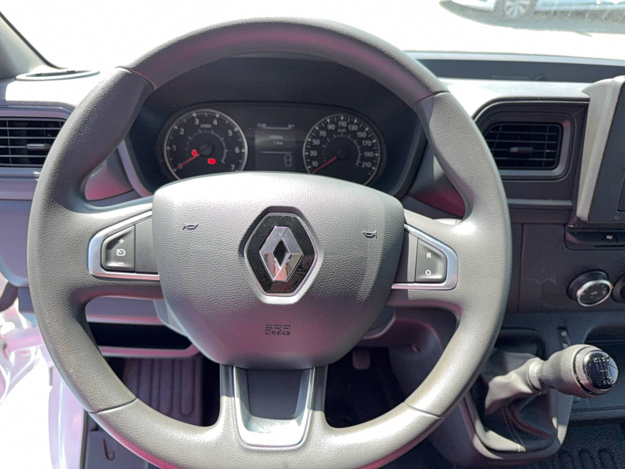 Vente en ligne Renault Master Fourgon MASTER FGN TRAC F3500 L2H2 BLUE DCI 135 au prix de 26 790 €