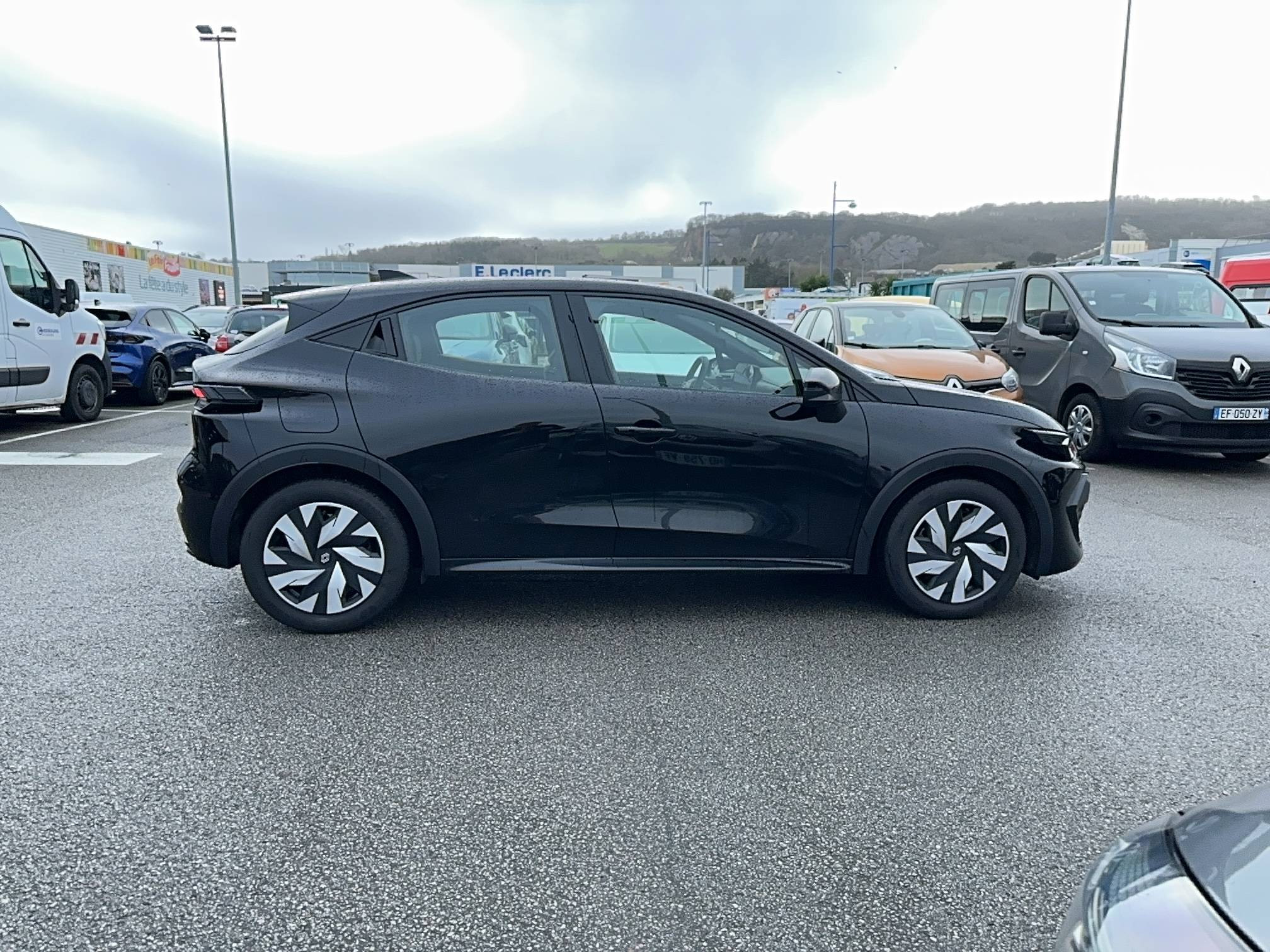 Vente en ligne Renault Clio 6 Clio E-Tech full hybrid 160 ch au prix de 24 600 €