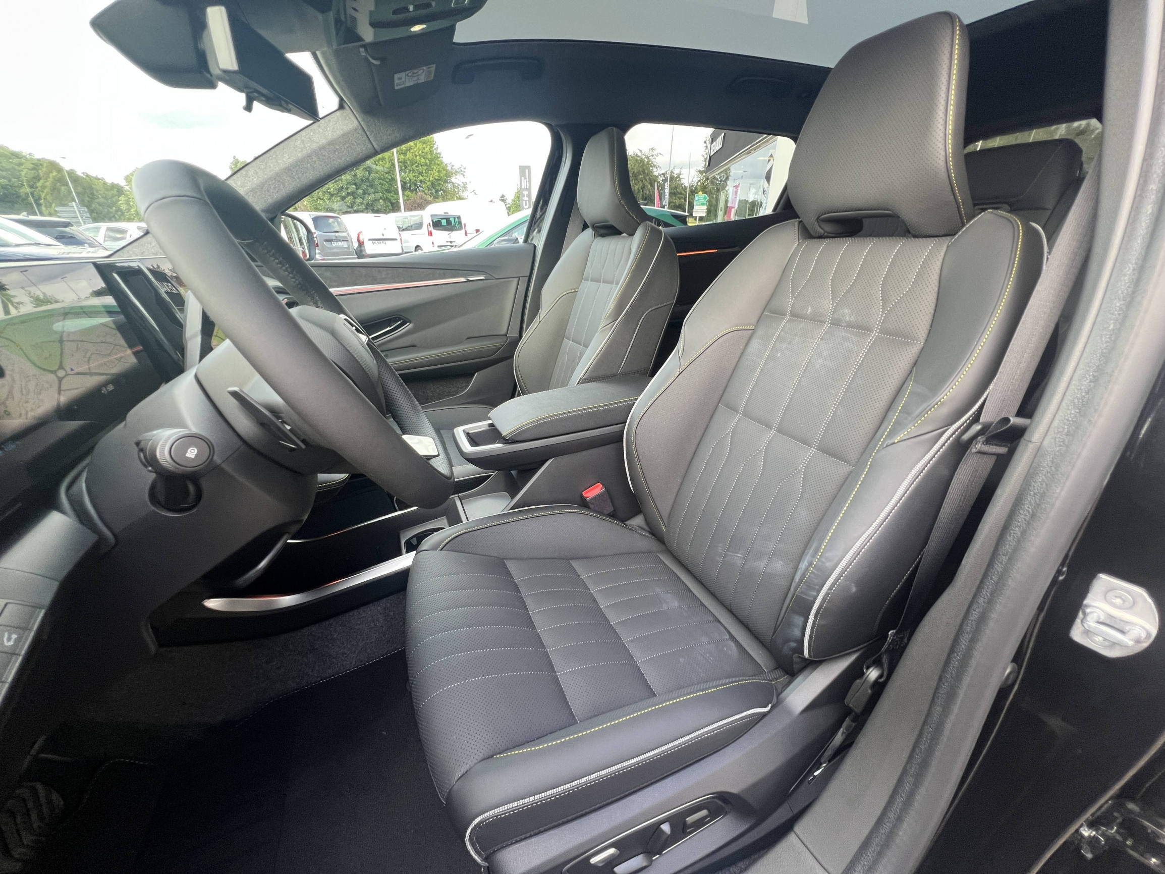 Vente en ligne Renault Scenic E-Tech Scenic E-Tech électrique 220 ch grande autonomie au prix de 50 490 €