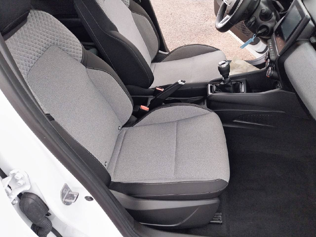 Vente en ligne Renault Clio 5 Clio TCe 90 au prix de 14 390 €