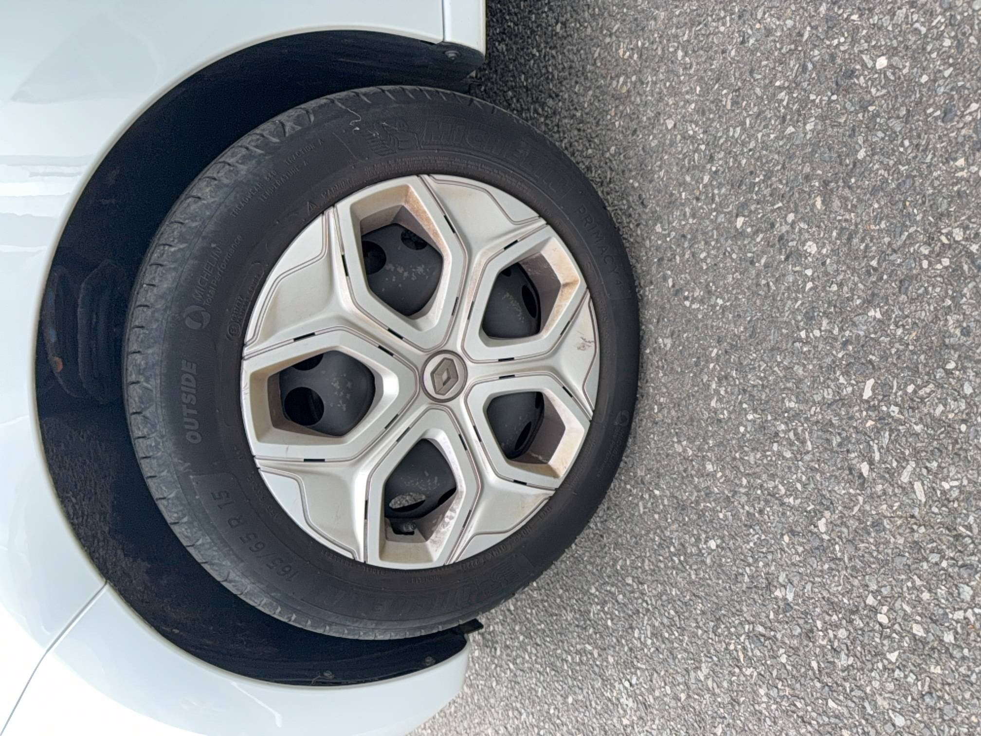 Vente en ligne Renault Twingo 3  SCe 65 - 21 au prix de 11 990 €