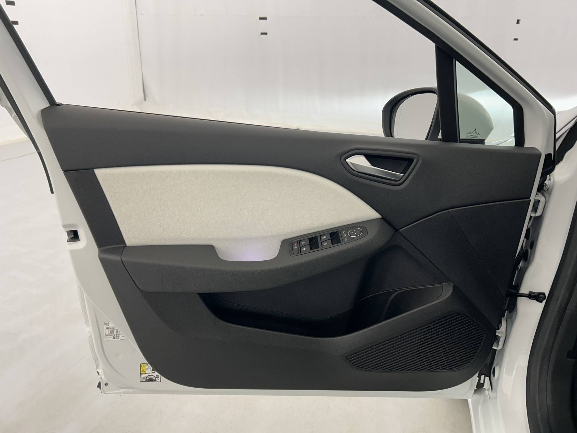 Vente en ligne Renault Clio 5 Clio TCe 90 - 21N au prix de 15 990 €