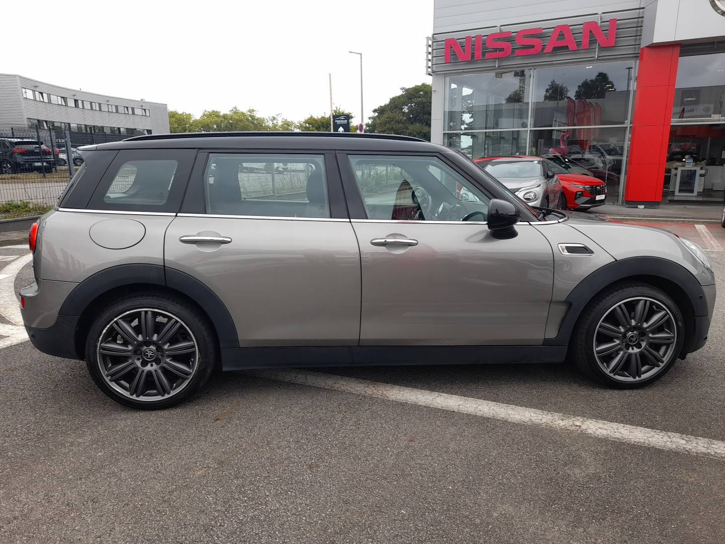 Vente en ligne Mini Clubman Clubman Cooper 136 ch BVA7 au prix de 17 900 €