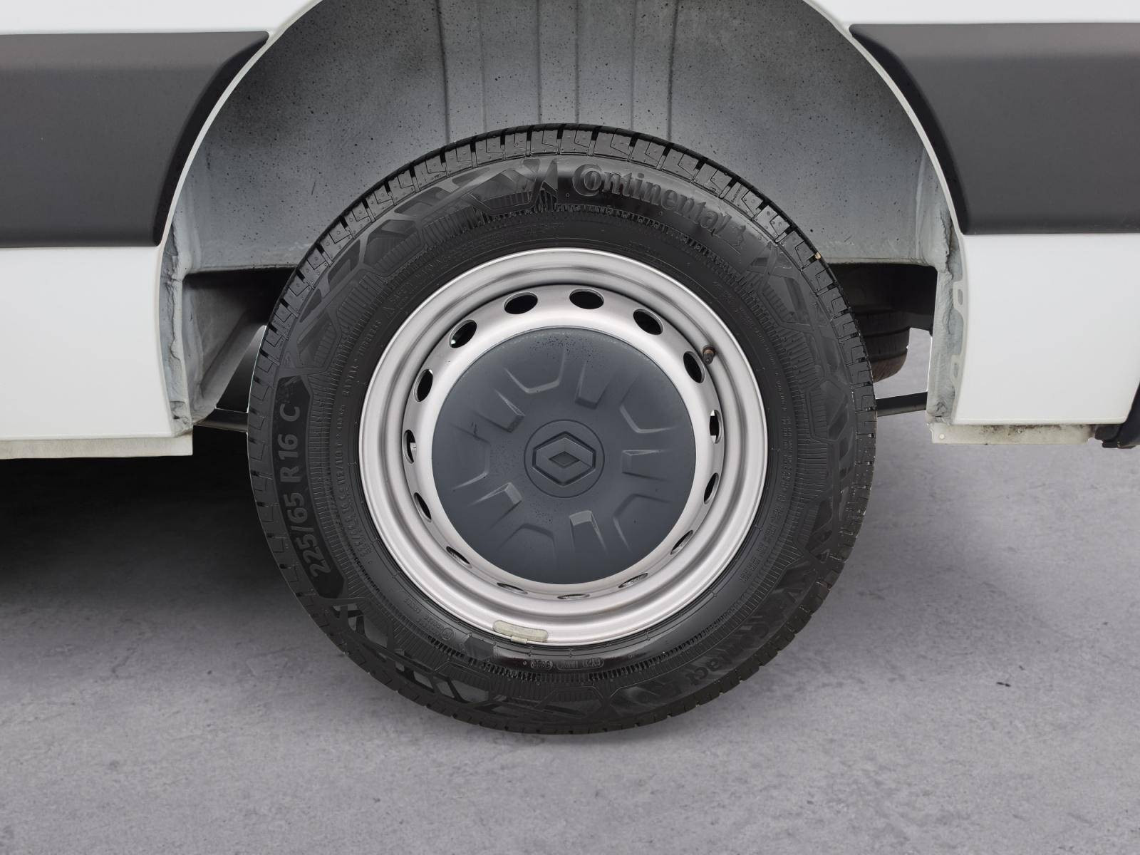 Vente en ligne Renault Master Fourgon MASTER FGN TRAC F3500 L2H2 BLUE DCI 135 au prix de 25 990 €