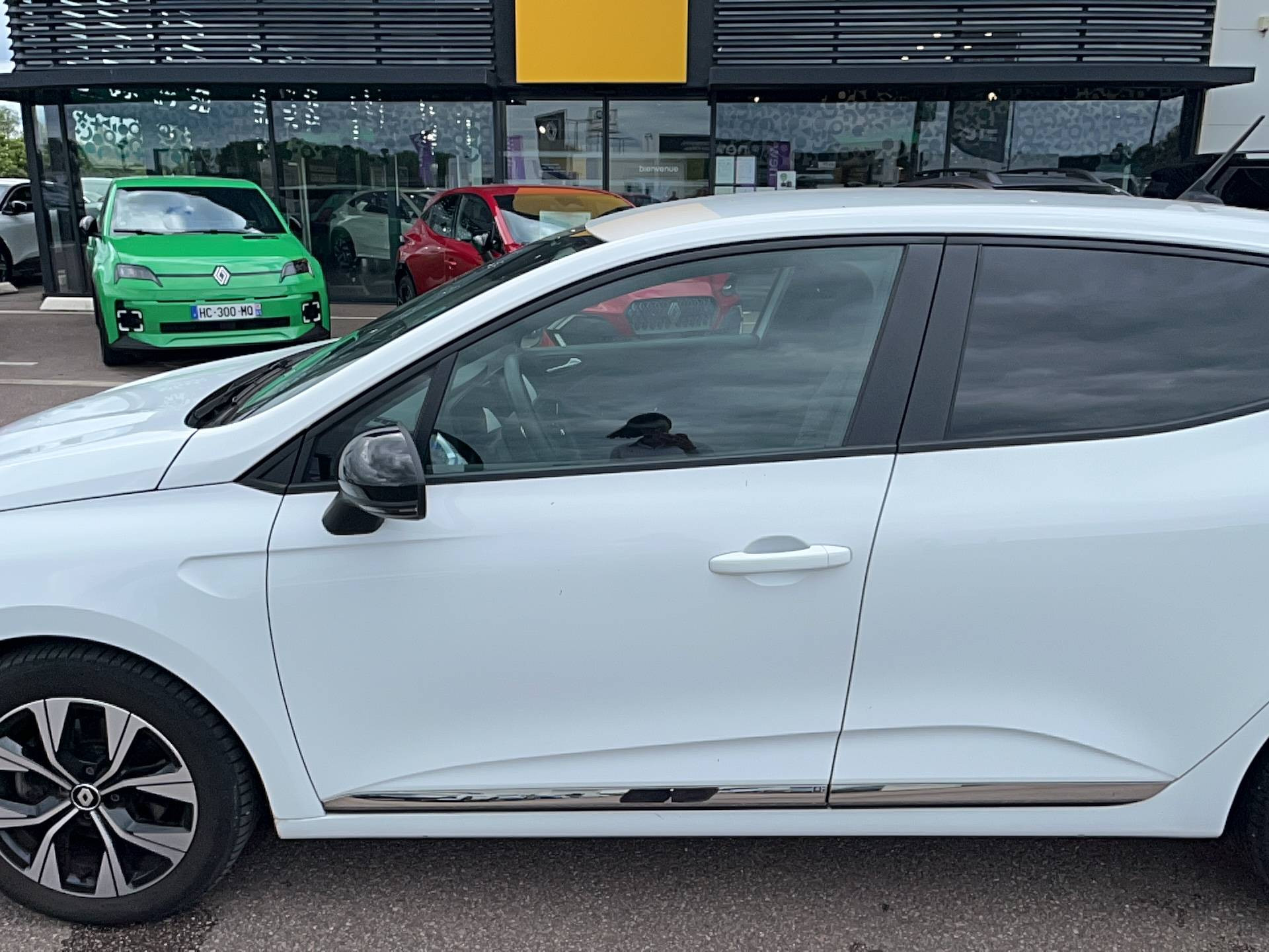Vente en ligne Renault Clio 5 Clio Blue dCi 100 au prix de 16 991 €