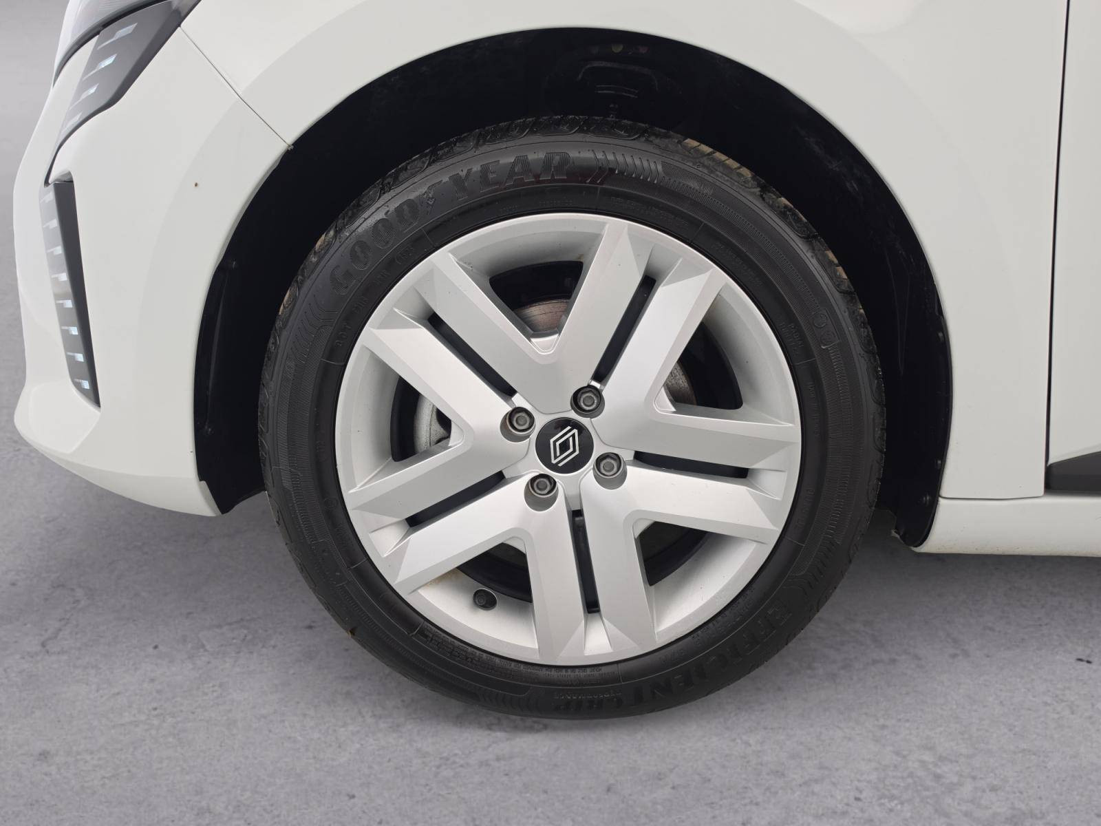 Vente en ligne Renault Clio 5 Clio Blue dCi 100 ch GSR2 au prix de 17 990 €