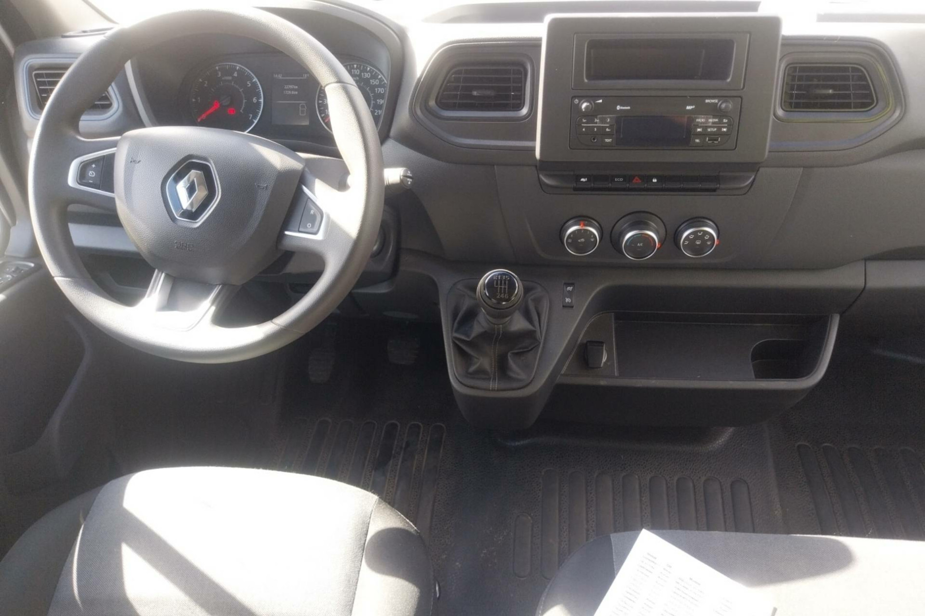 Vente en ligne Renault Master Fourgon MASTER FGN TRAC F3500 L3H3 BLUE DCI 135 au prix de 28 790 €