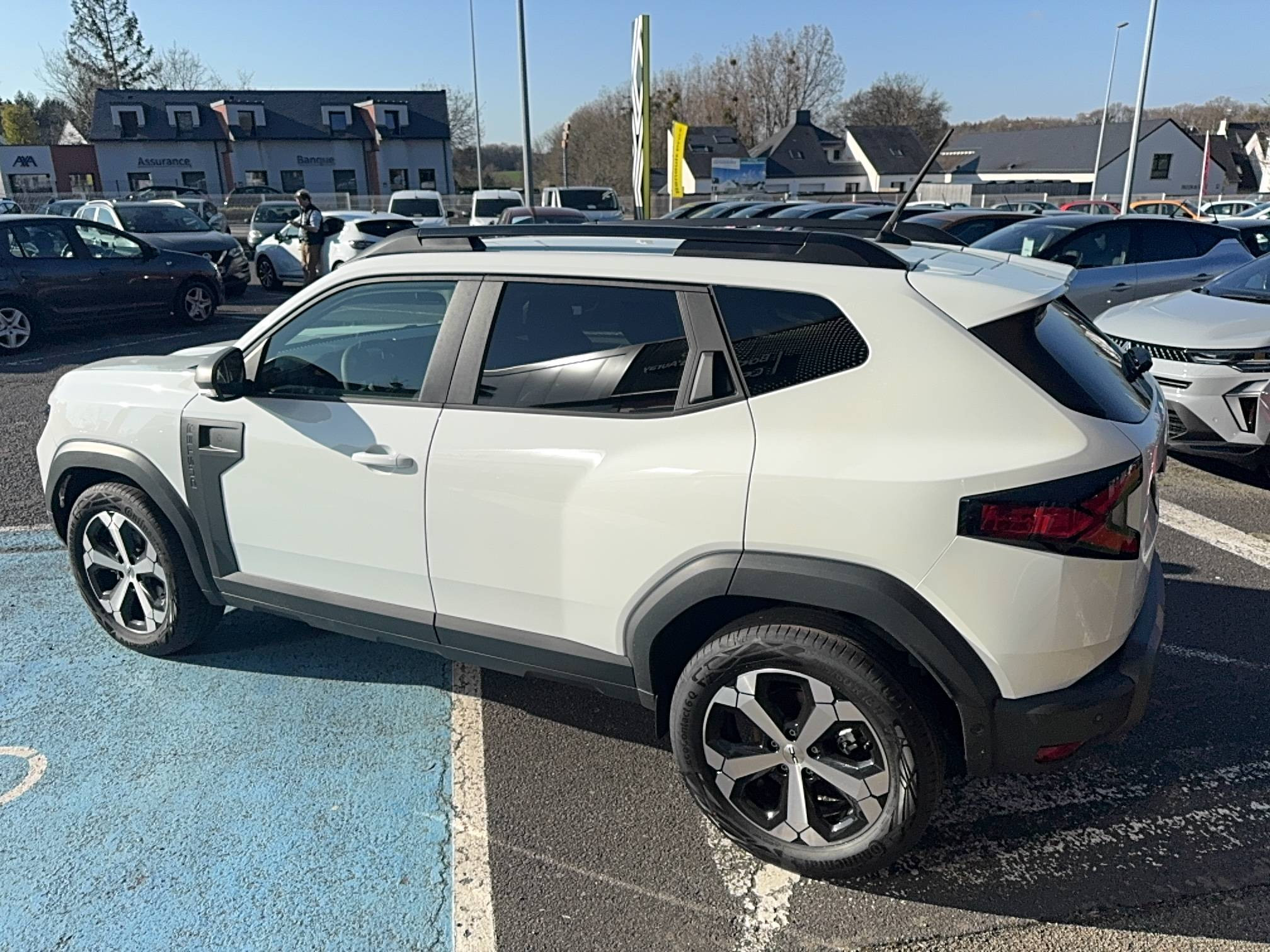 Vente en ligne Dacia Duster  Hybrid 155 au prix de 28 200 €