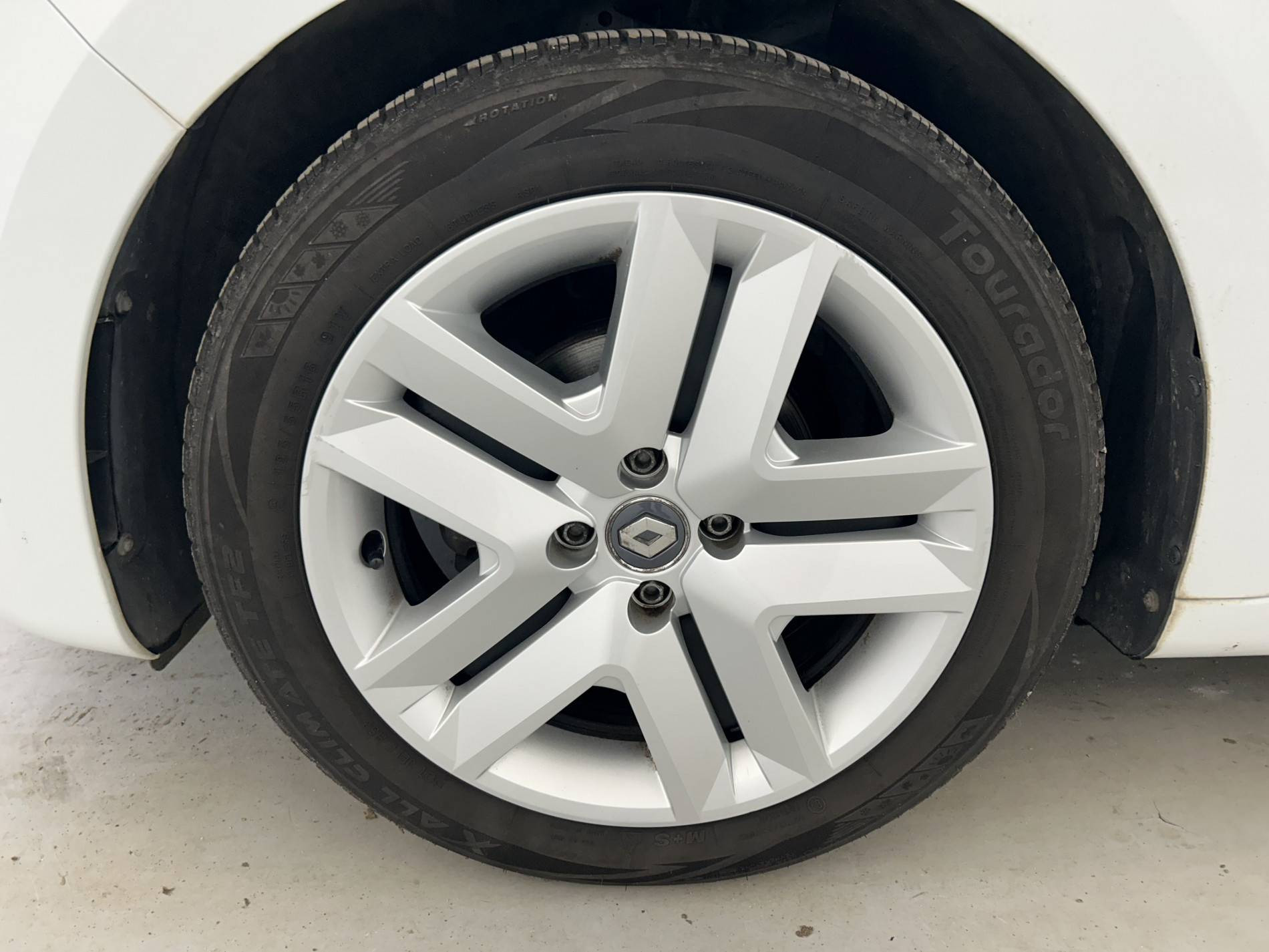 Vente en ligne Renault Clio 5 Clio TCe 90 - 21N au prix de 13 590 €