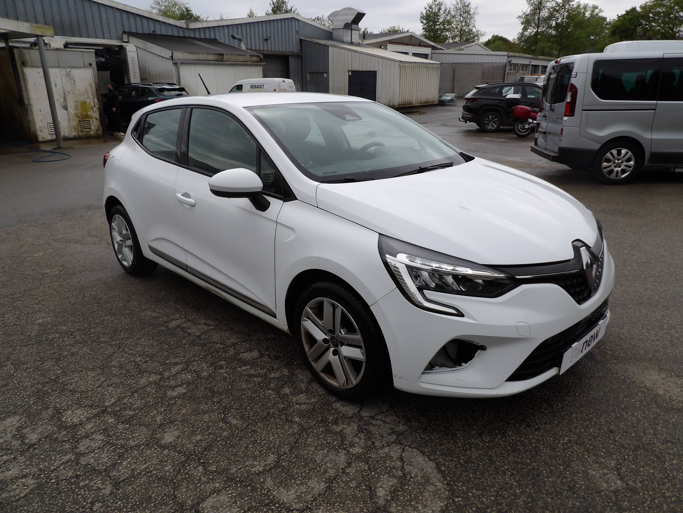 Vente en ligne Renault Clio 5 Clio SCe 65 - 21N au prix de 10 999 €