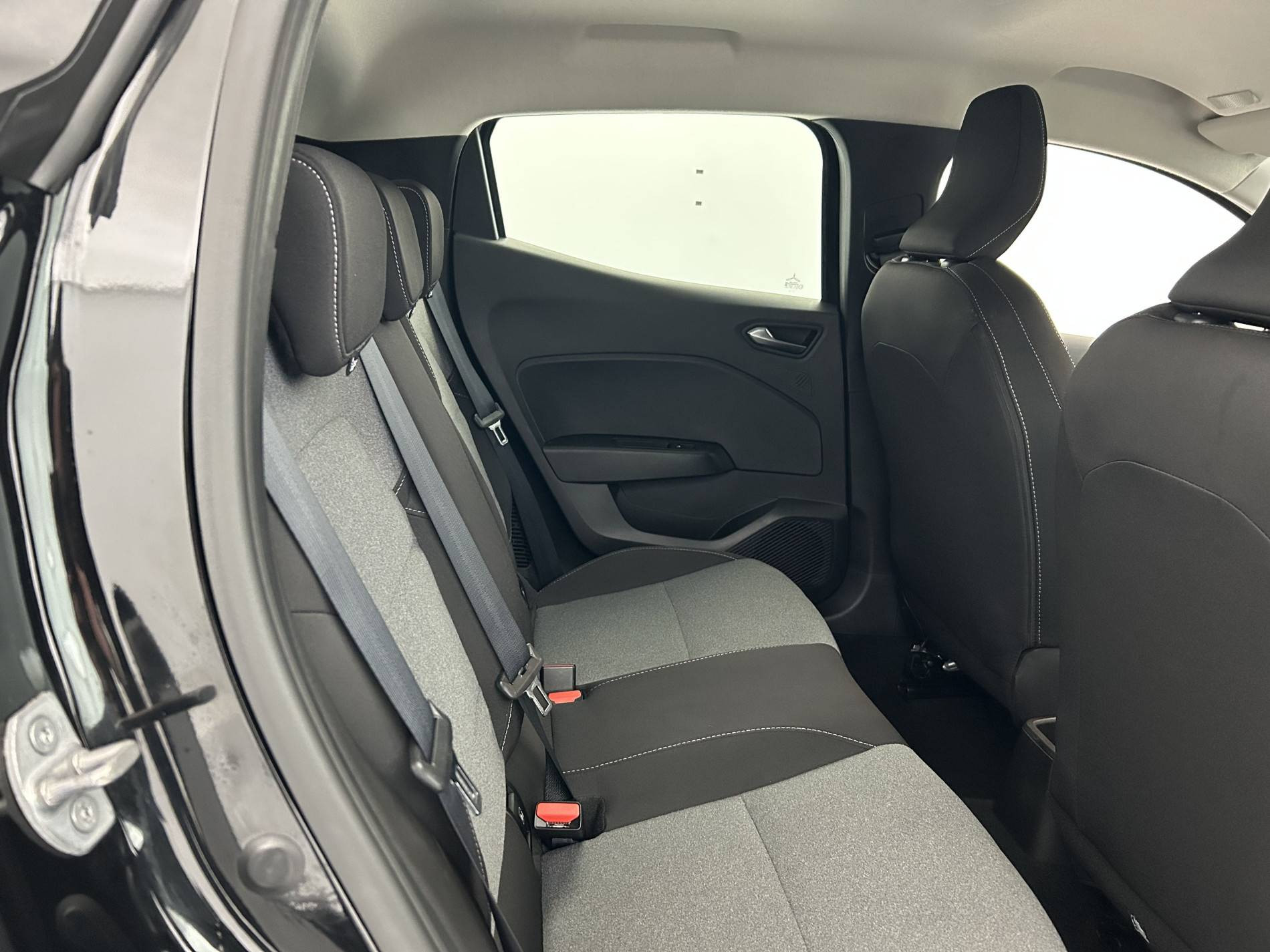 Vente en ligne Renault Clio 5 Clio E-Tech full hybrid 145 ch GSR2 au prix de 19 990 €