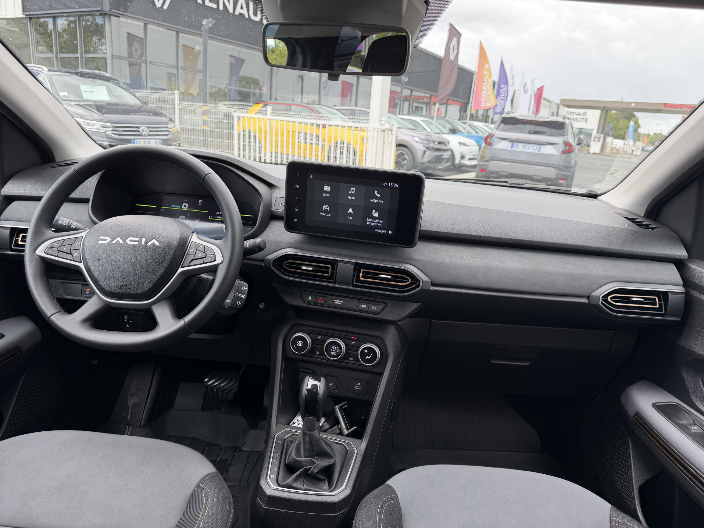 Vente en ligne Dacia Jogger  Hybrid 140 7 places GSR2 au prix de 25 990 €
