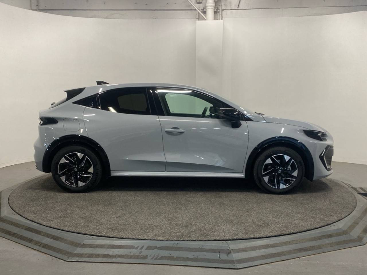 Vente en ligne Renault Clio 6 Clio E-Tech full hybrid 160 ch au prix de 50 000 €