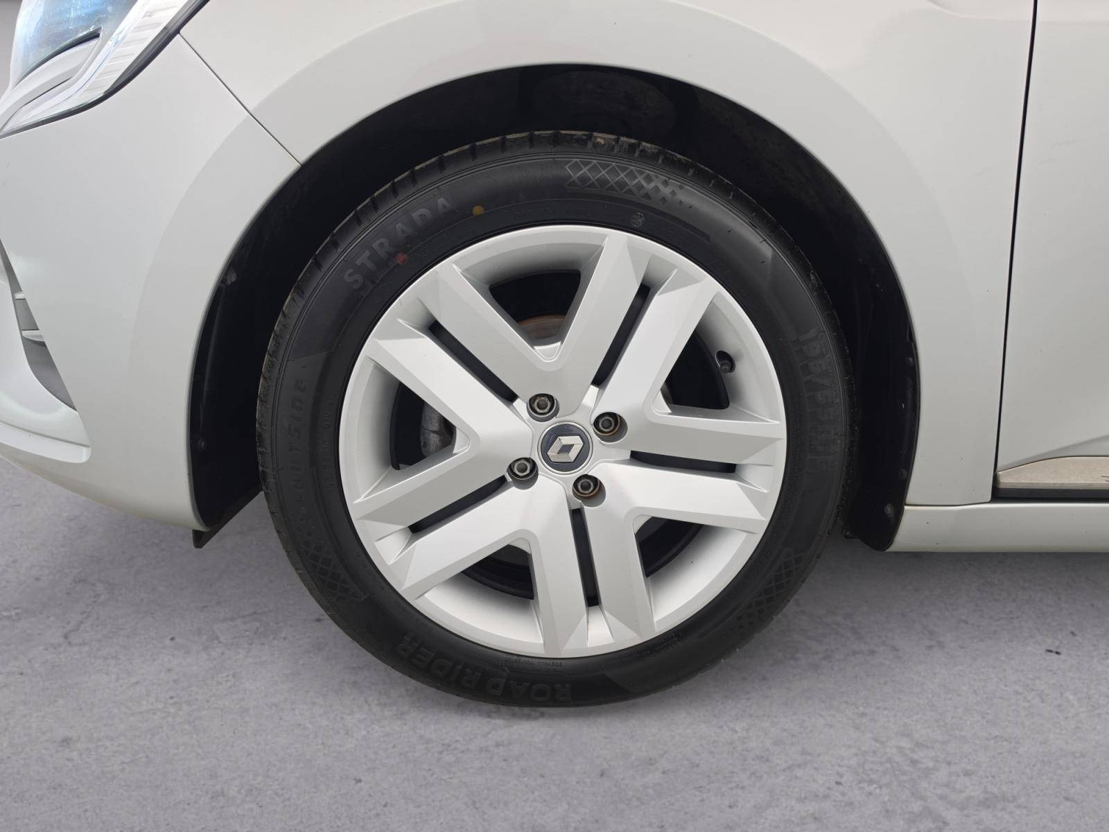 Vente en ligne Renault Clio 5 Clio TCe 90 - 21N au prix de 13 990 €