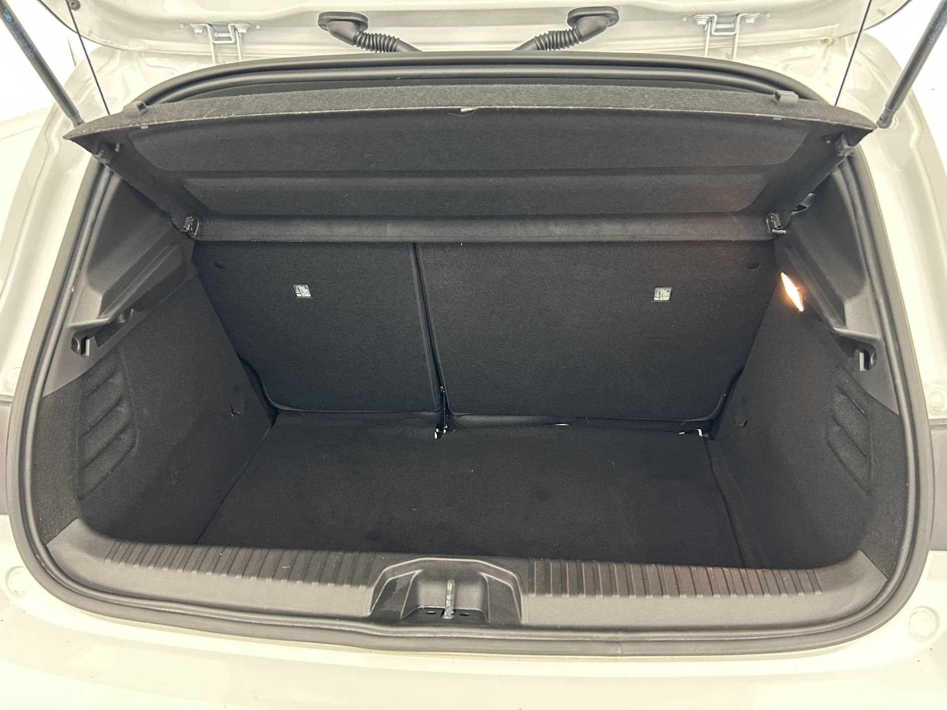 Vente en ligne Renault Clio 5 Clio TCe 100 GPL - 21N au prix de 14 890 €