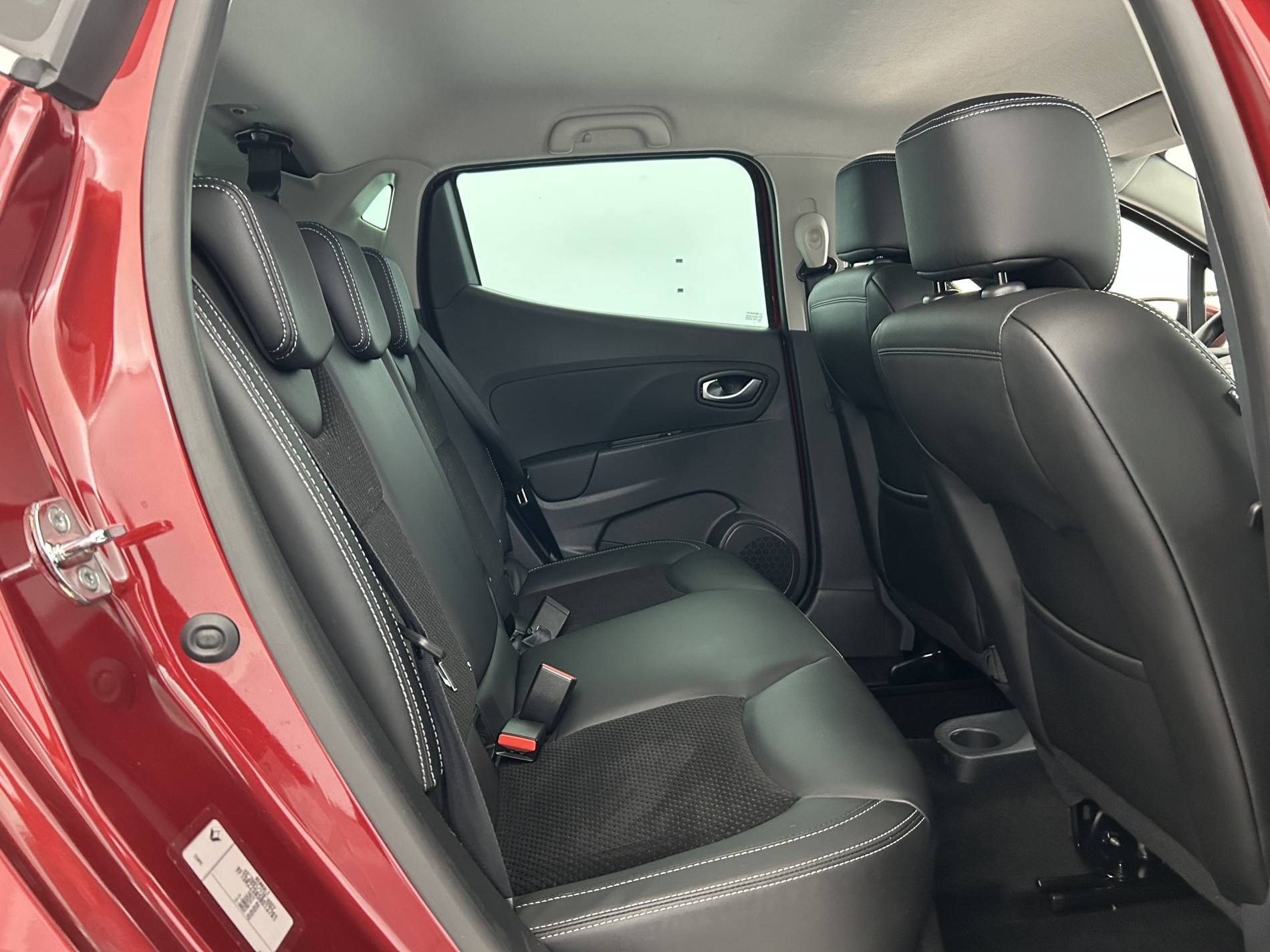 Vente en ligne Renault Clio 4 Clio TCe 90 au prix de 11 990 €