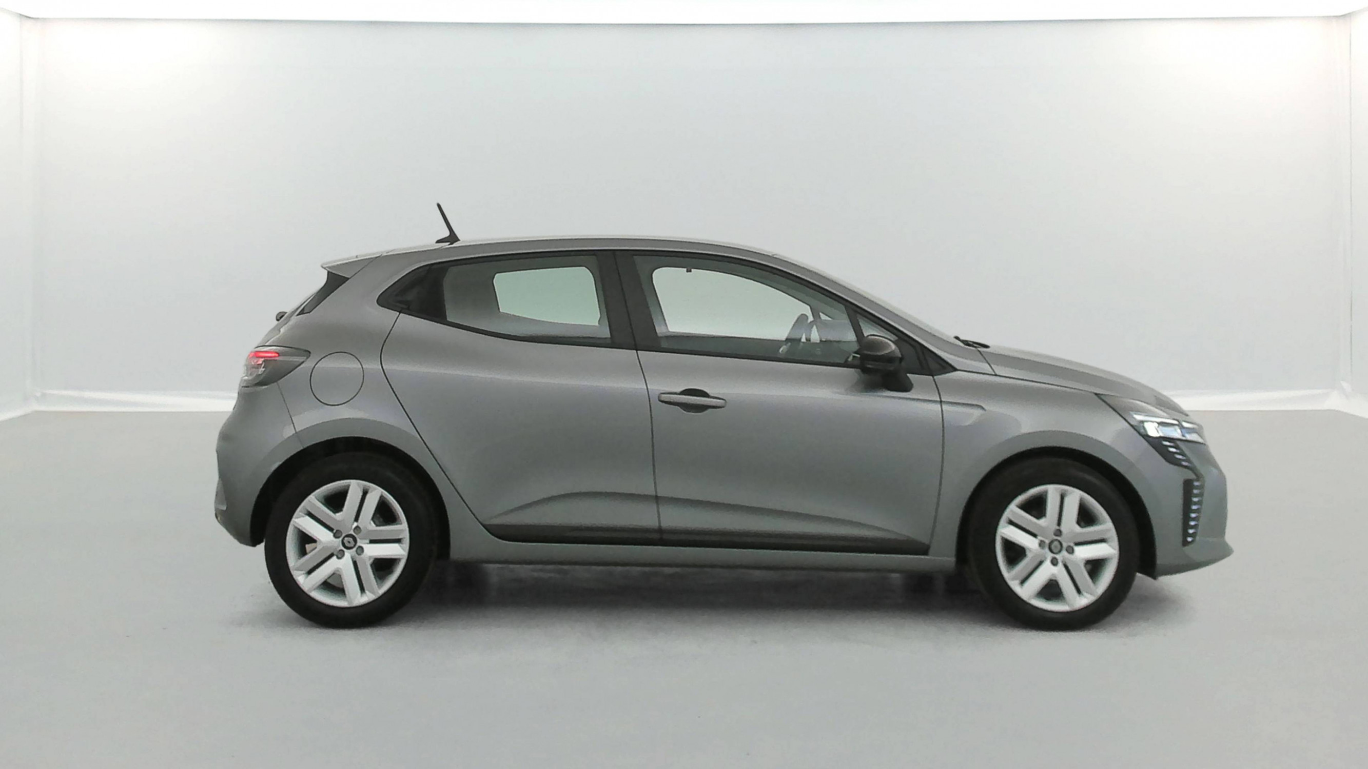 Vente en ligne Renault Clio 5 Clio TCe 90 au prix de 14 990 €