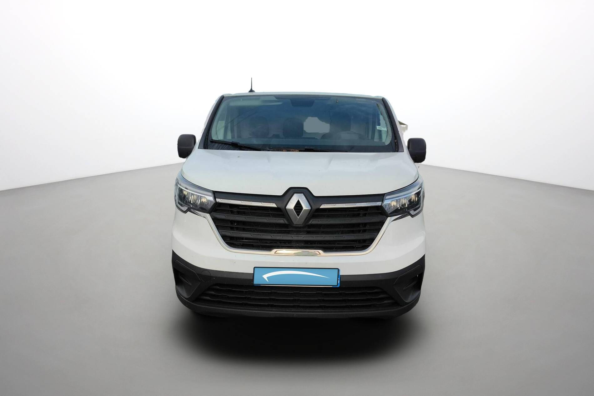 Vente en ligne Renault Trafic 3 Fourgon TRAFIC FGN L2H1 3000 KG BLUE DCI 130 au prix de 23 990 €