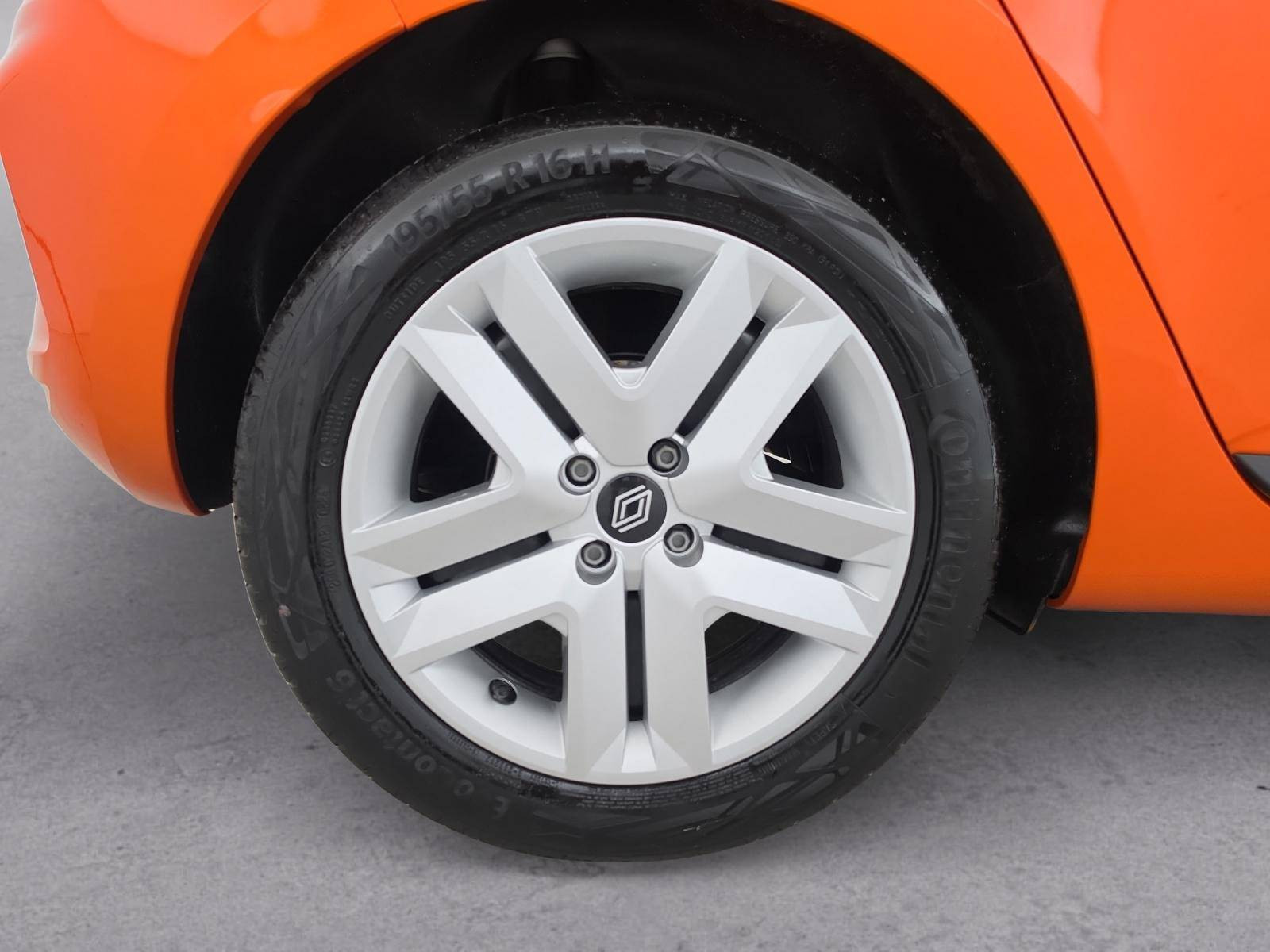 Vente en ligne Renault Clio 5 Clio TCe 90 au prix de 15 290 €