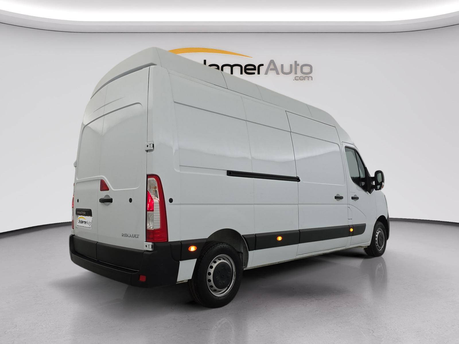 Vente en ligne Renault Master Fourgon MASTER FGN TRAC F3500 L3H3 BLUE DCI 135 au prix de 25 900 €